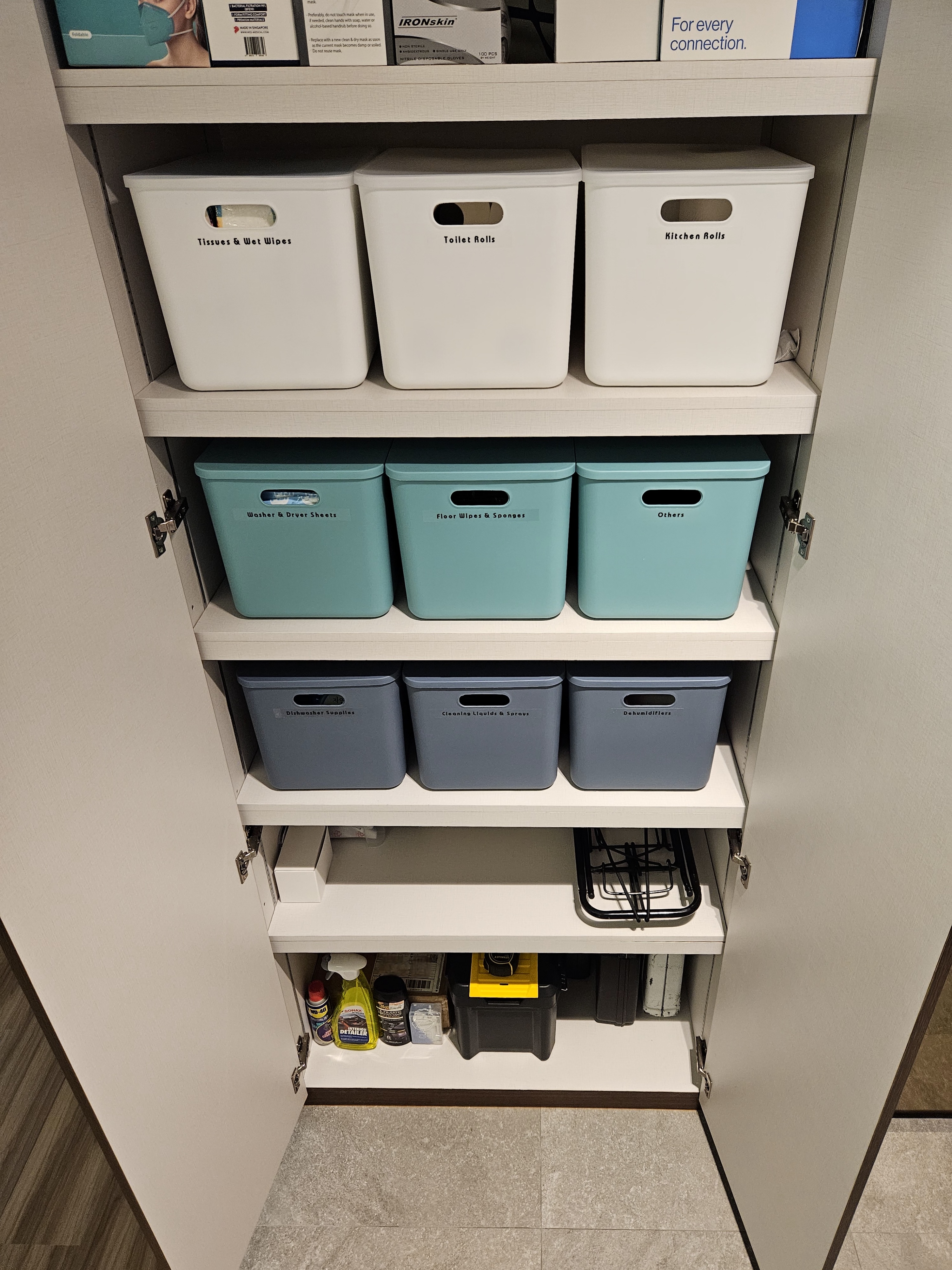 A Neat Home: Home Organisation! - Toilet rolls, kitchen rolls, wash and dryer sheets, floor wipes and sponges, others