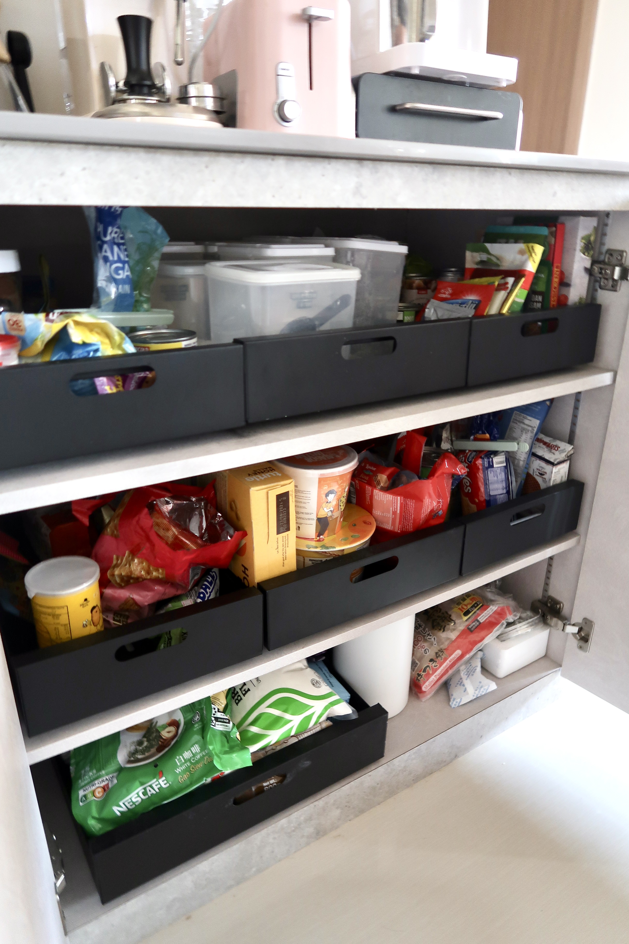 Affordable Ways We Organise Our Minimal Kitchen - Kitchen drawer, pantry organization, food storage, kitchen cabinet, storage