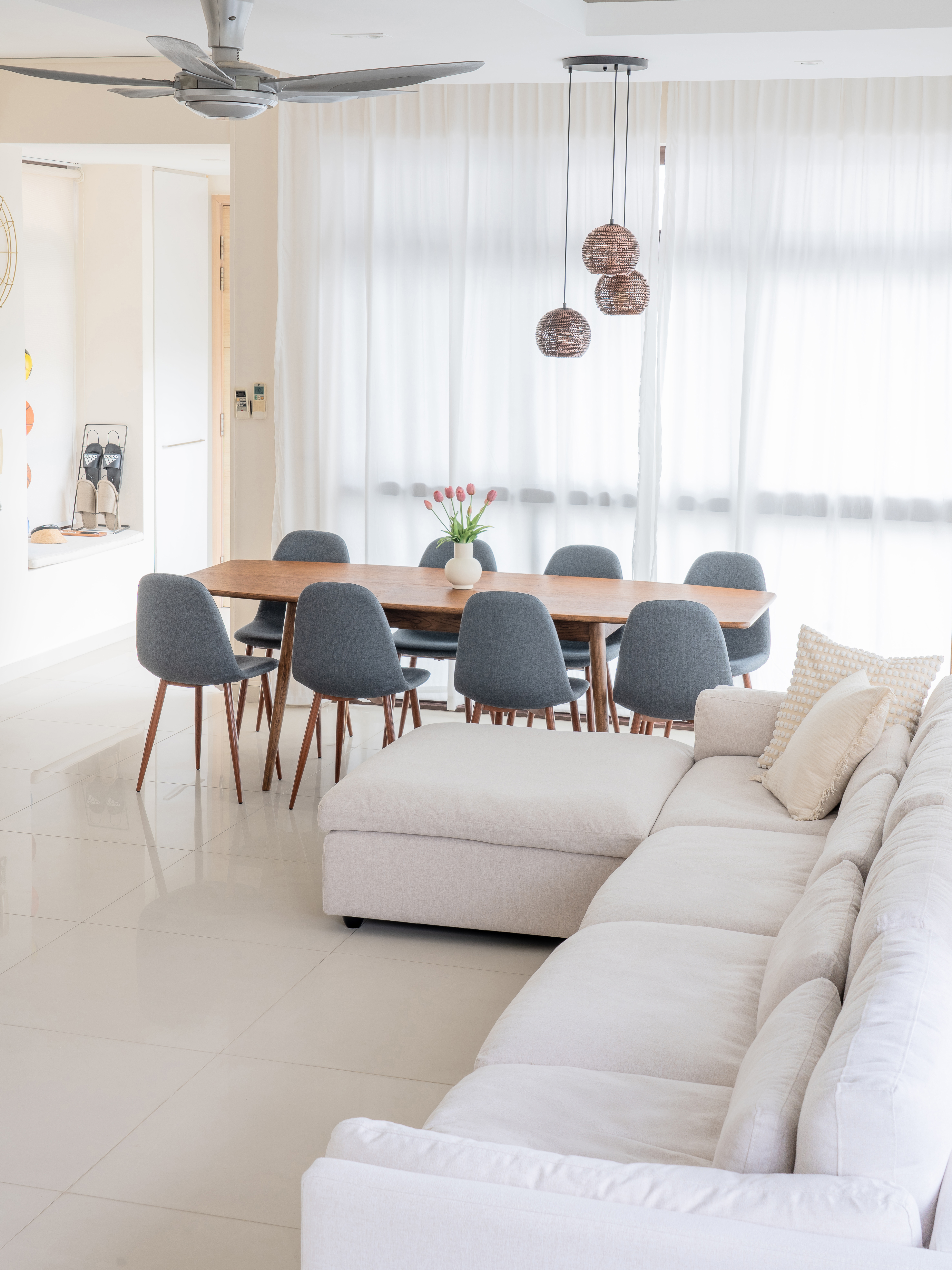 Bright and airy living room: The heart of our home - Modern dining room with sleek design, minimalist furniture, large dining