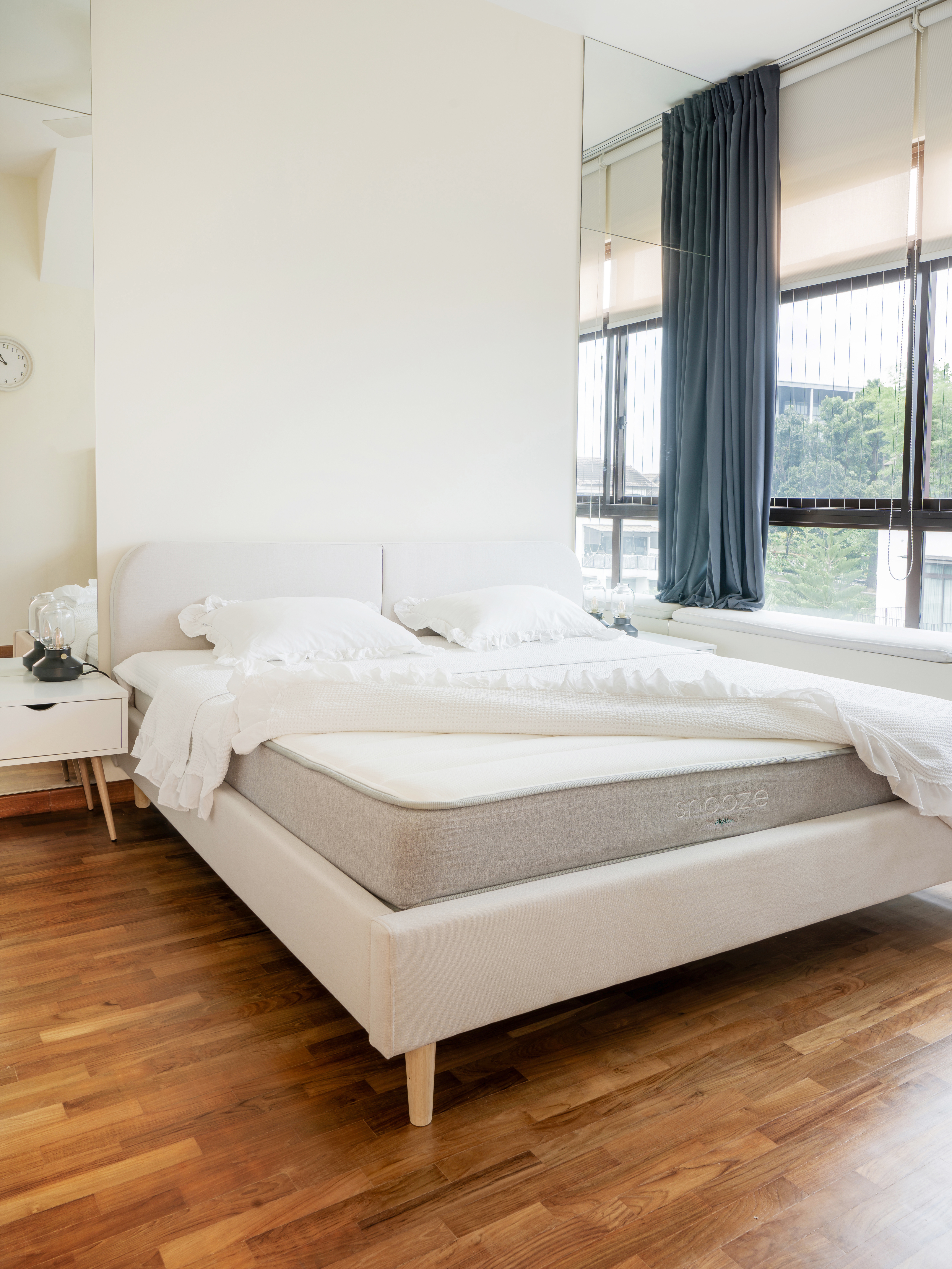 Keeping it simple in our our cosy master bedroom - Modern minimalist bedroom, neutral color palette, large window with