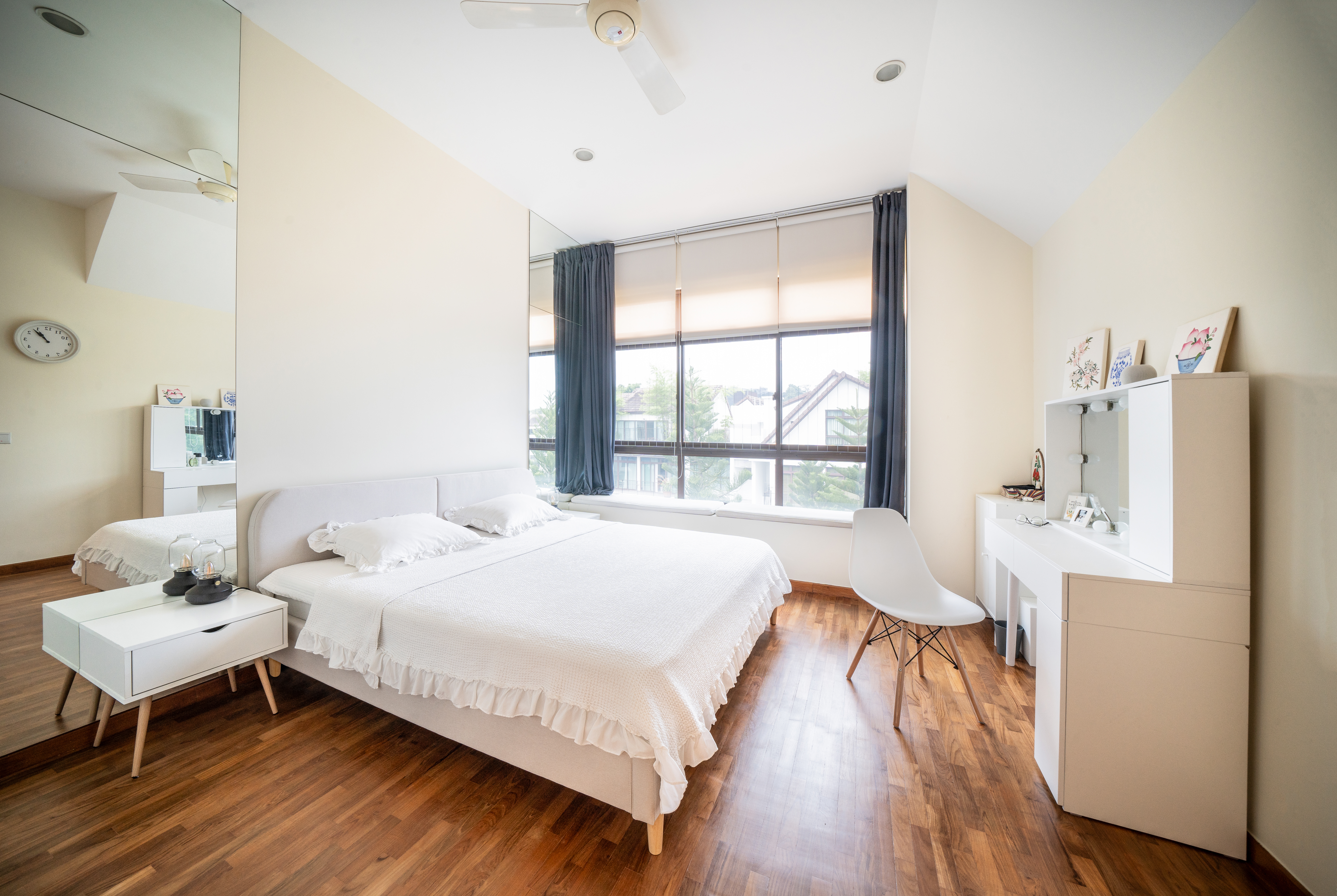 Keeping-it-simple-in-our-our-cosy-master-bedroom