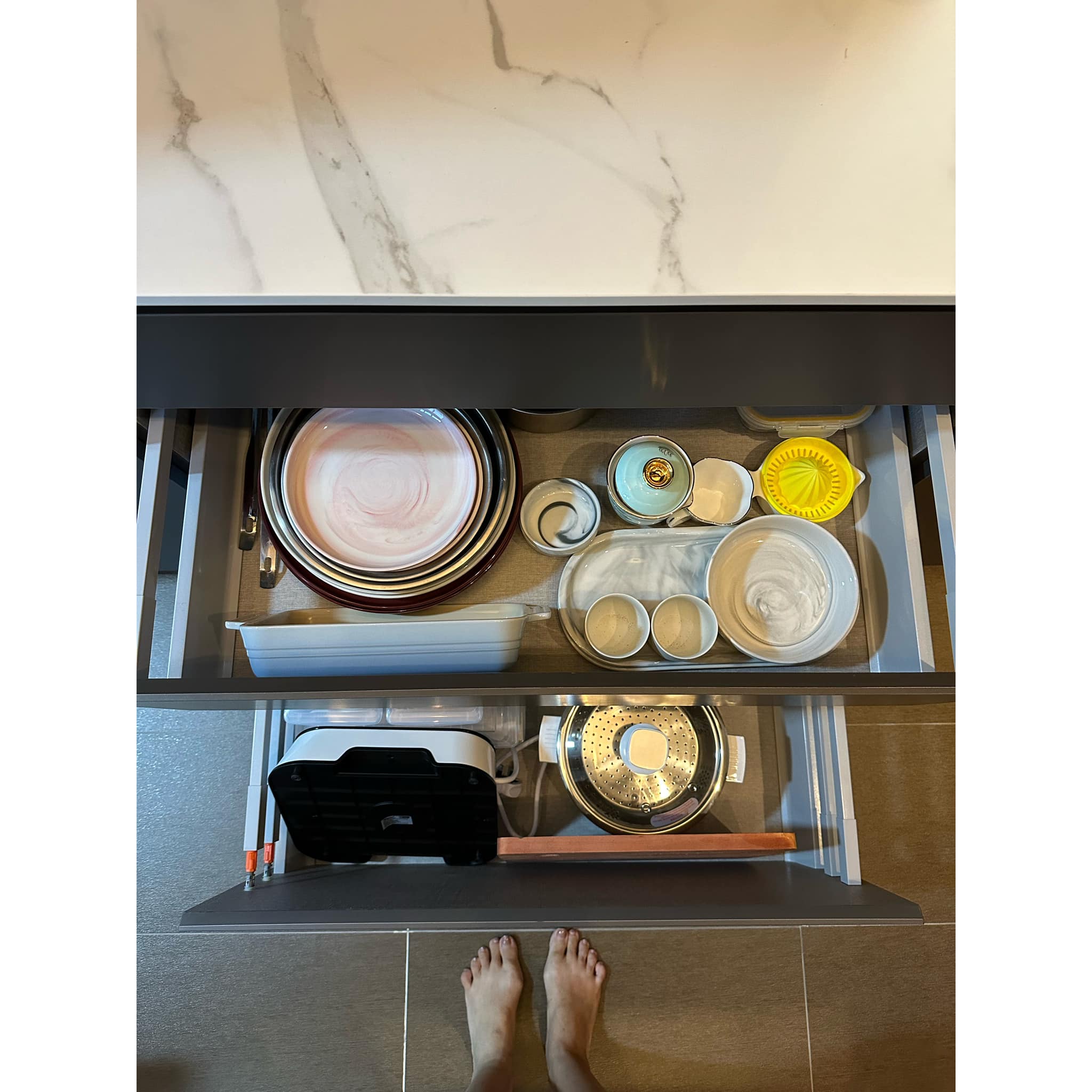 Organisation Lesson 101: 7 Tips To Getting Organised(Kitchen Edition)  - Dishwasher drawer, neatly organized dishes, white