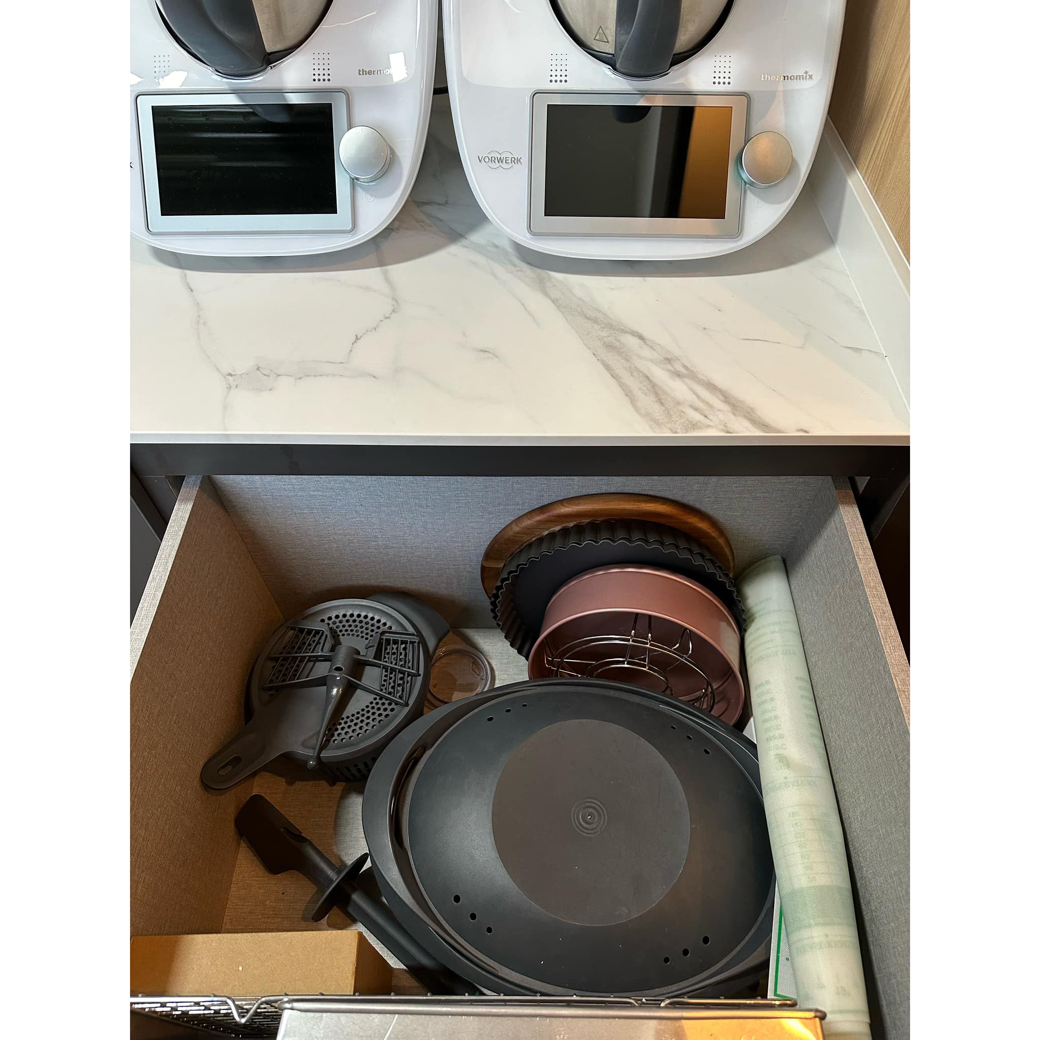 Organisation Lesson 101: 7 Tips To Getting Organised(Kitchen Edition)  - microwave, kitchen appliances, toaster, electric