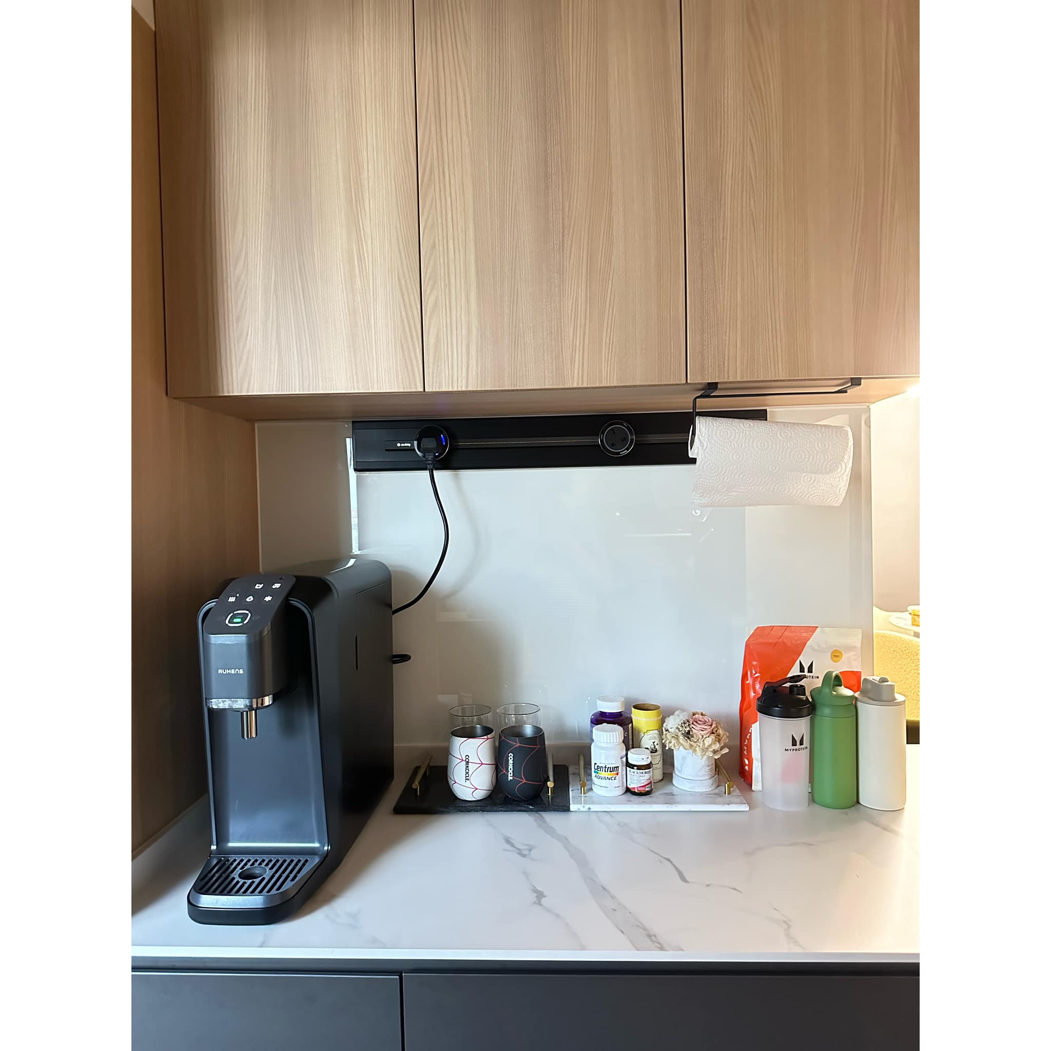 Organisation Lesson 101: 7 Tips To Getting Organised(Kitchen Edition)  - Wooden kitchen cabinets, modern kitchen countertop