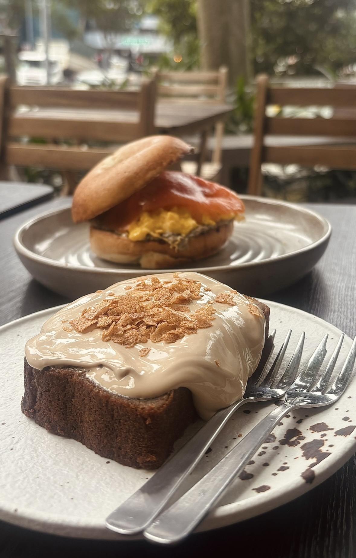 Our simple weekend routine 💖 - smashed egg on toast, bacon on toast, chocolate cake, caramelized sugar on toast, bacon and