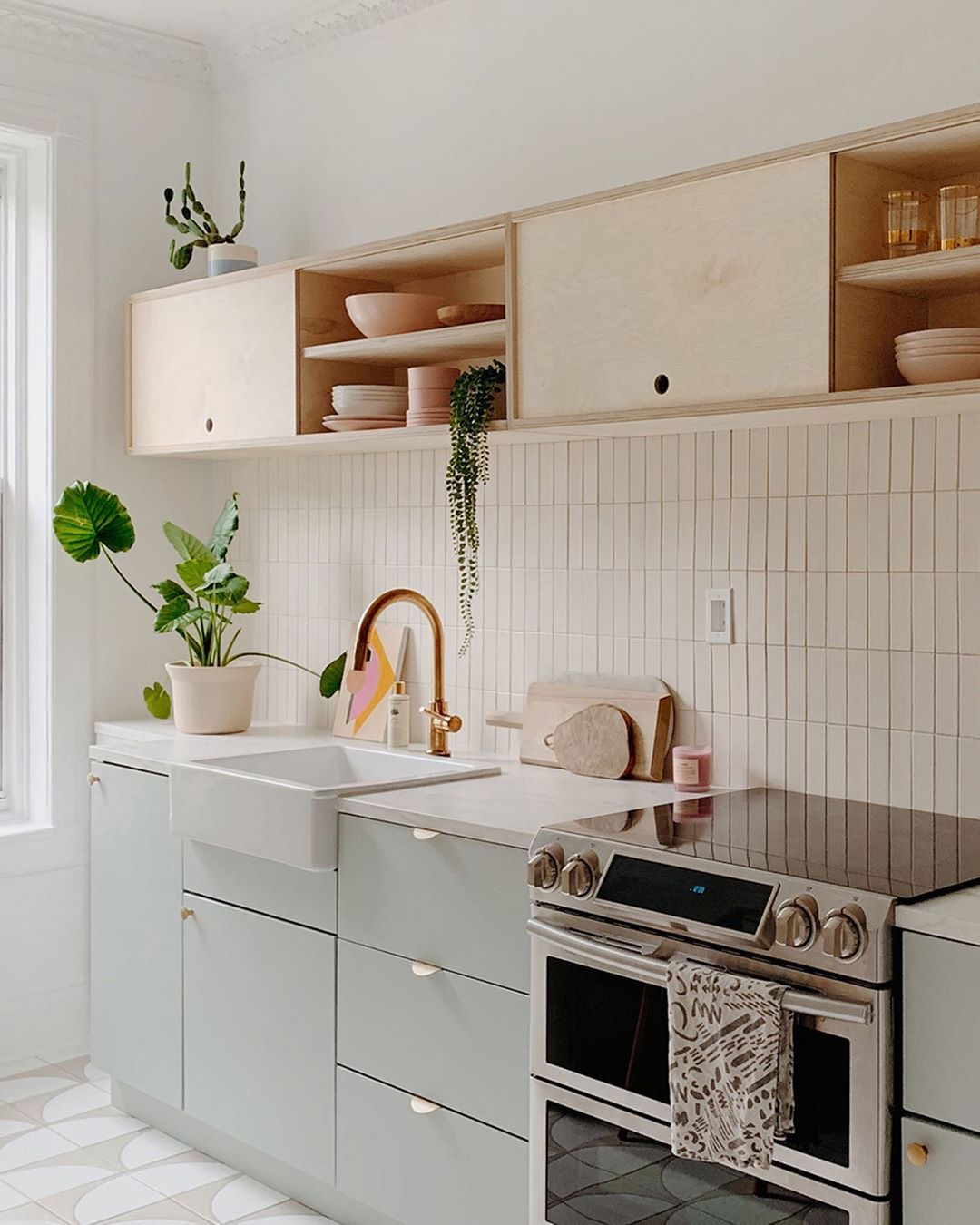 Basic renders vs Inspo pics vs Reality  - White kitchen with modern design, minimalist cabinets, light wood finishes, white