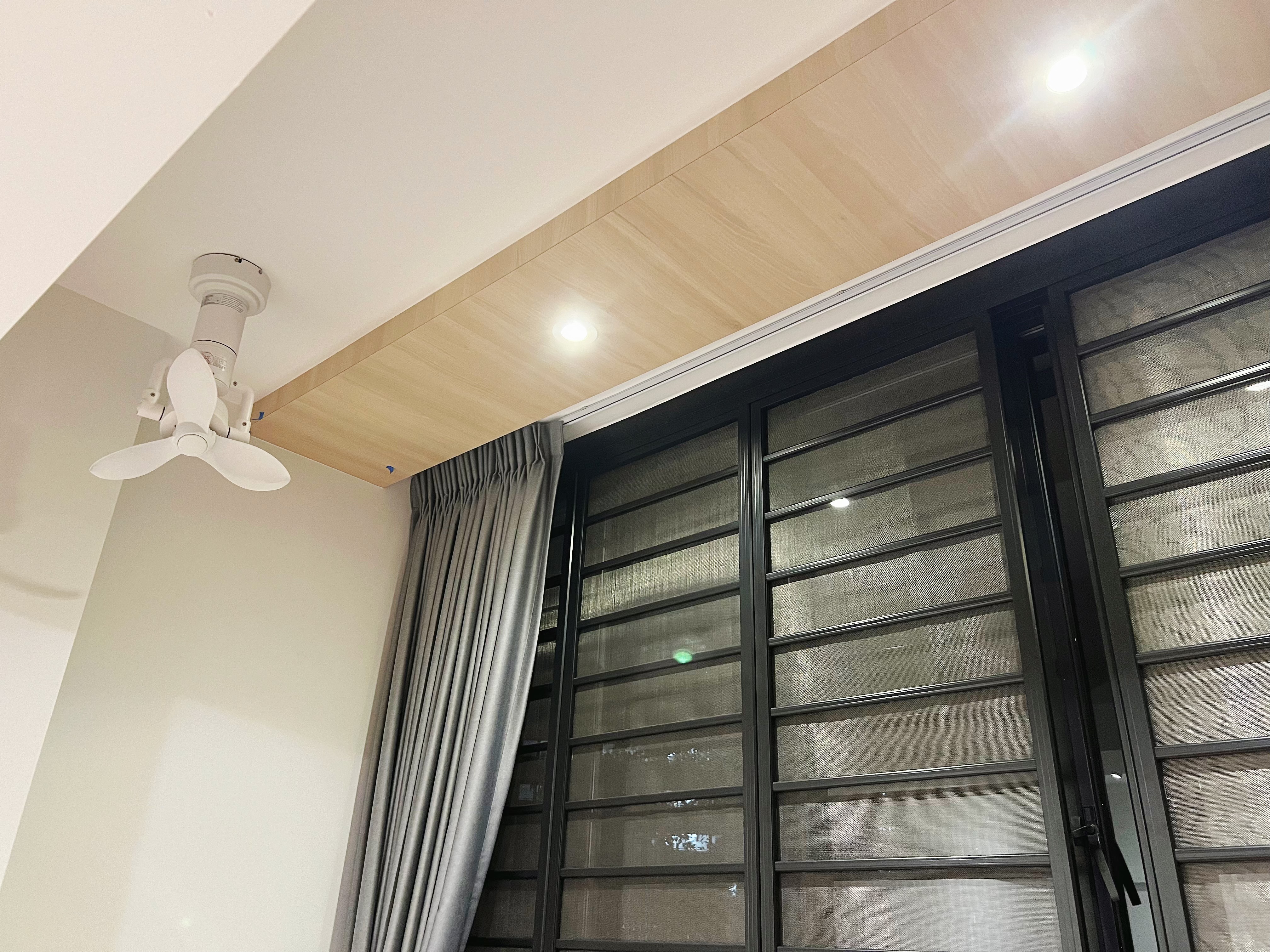 Modern contemporary Maisonette,  practical and easy to maintain - Ceiling fan, ceiling light, wooden ceiling panel, light