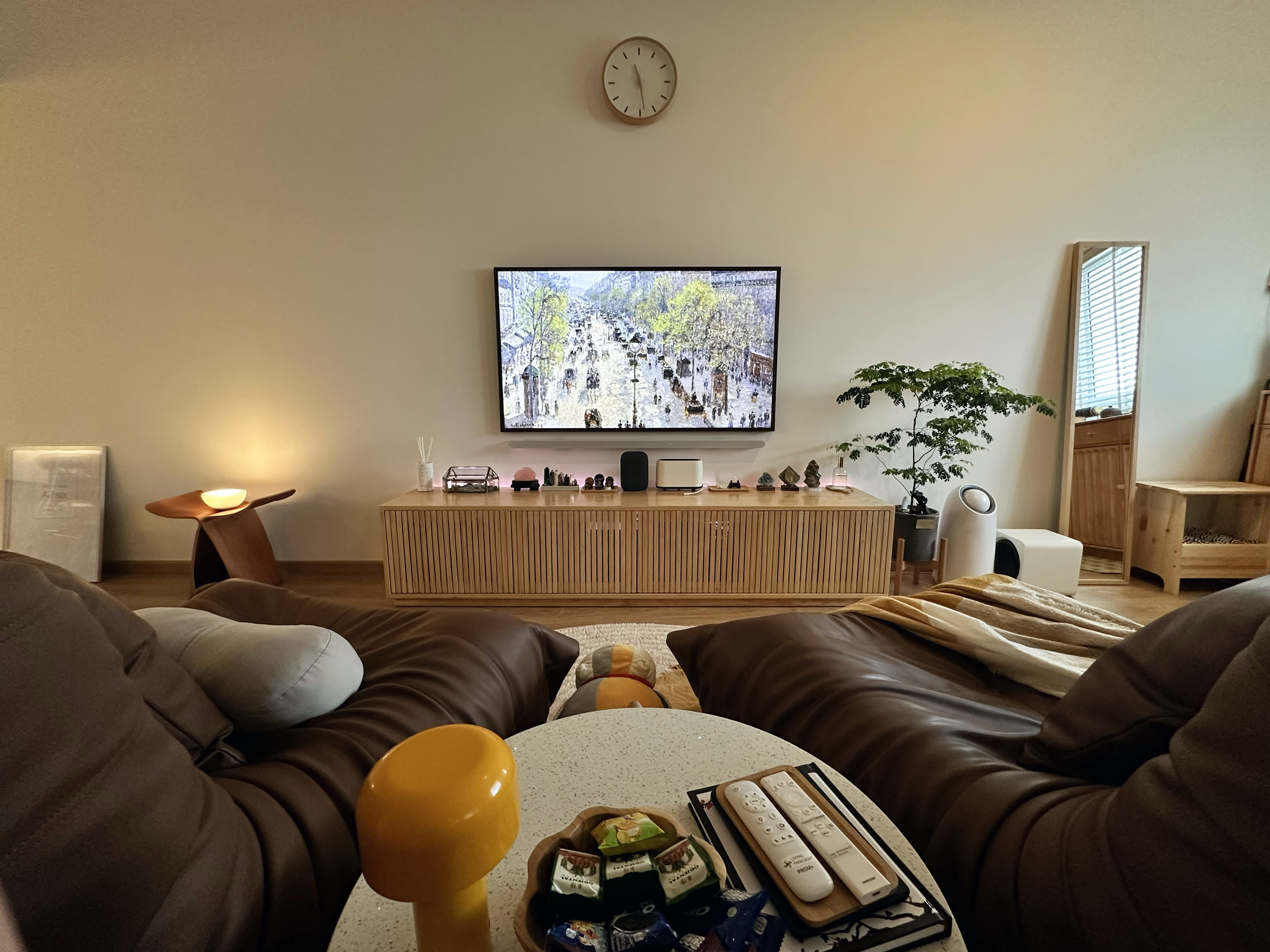 A Cosy & Warm Japandi-Inspired Living Room under $5K with No Built-in! - Modern living room, cozy seating, brown leather