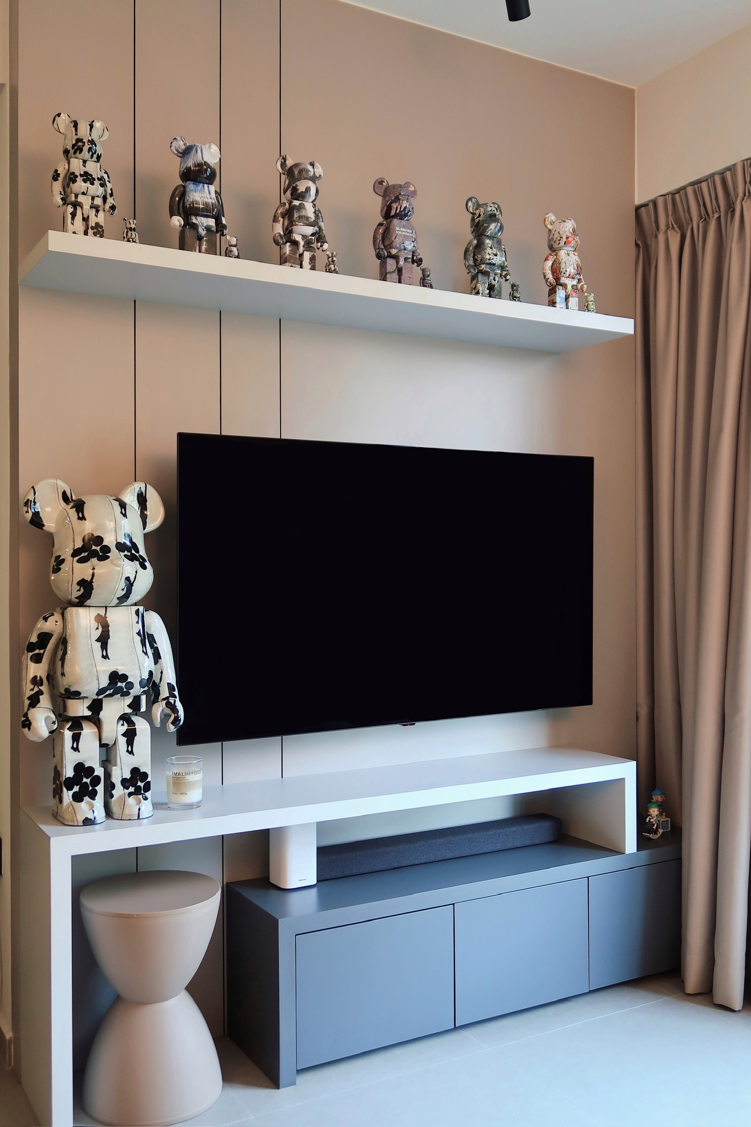 Who-Let-The-Bearbricks-In?-Our-Neutral-Rustic-BTO-Without-An-ID!