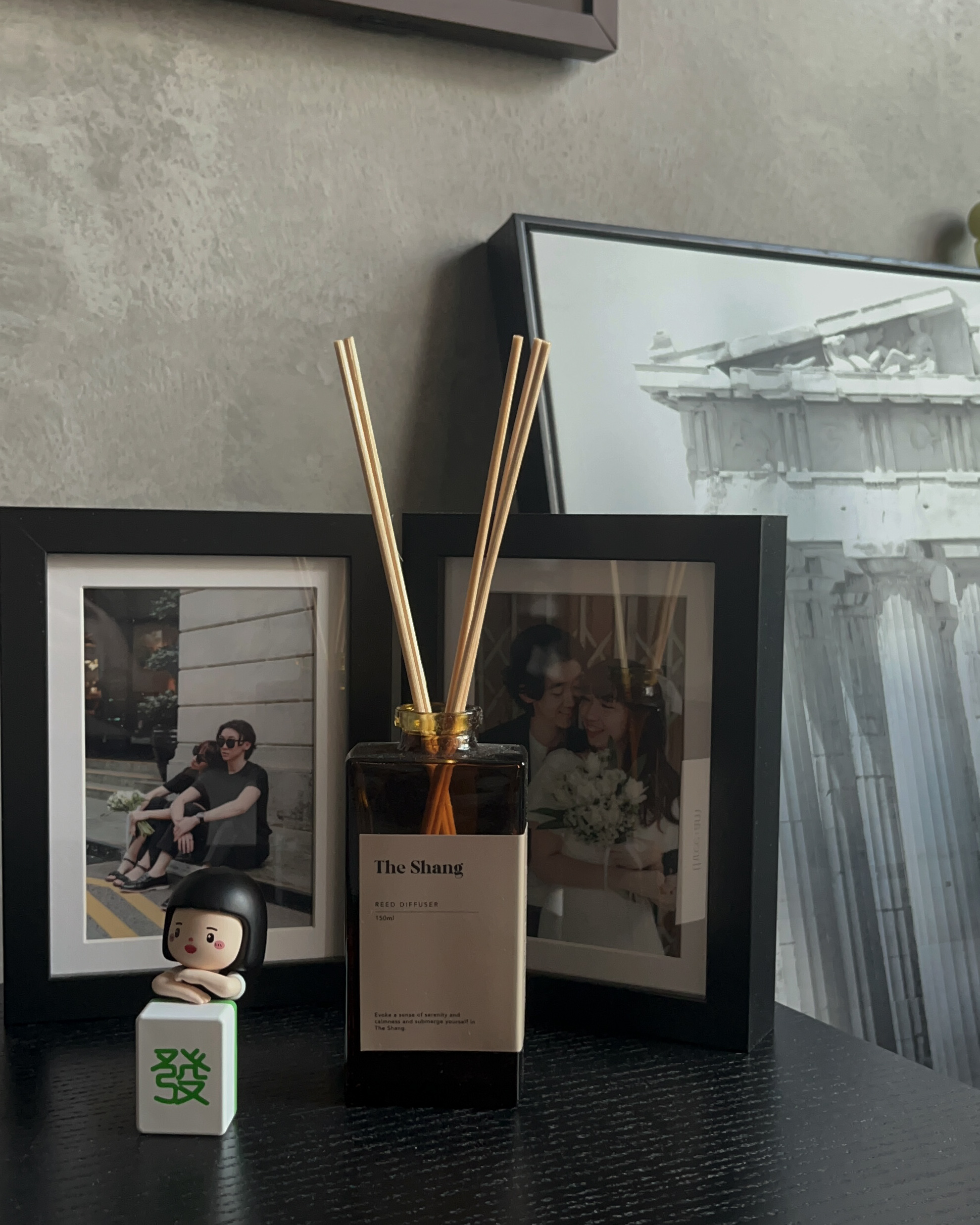 Minimalism-with-a-Twist:-Our-Dark-Contemporary-Living-Room-in-Hougang