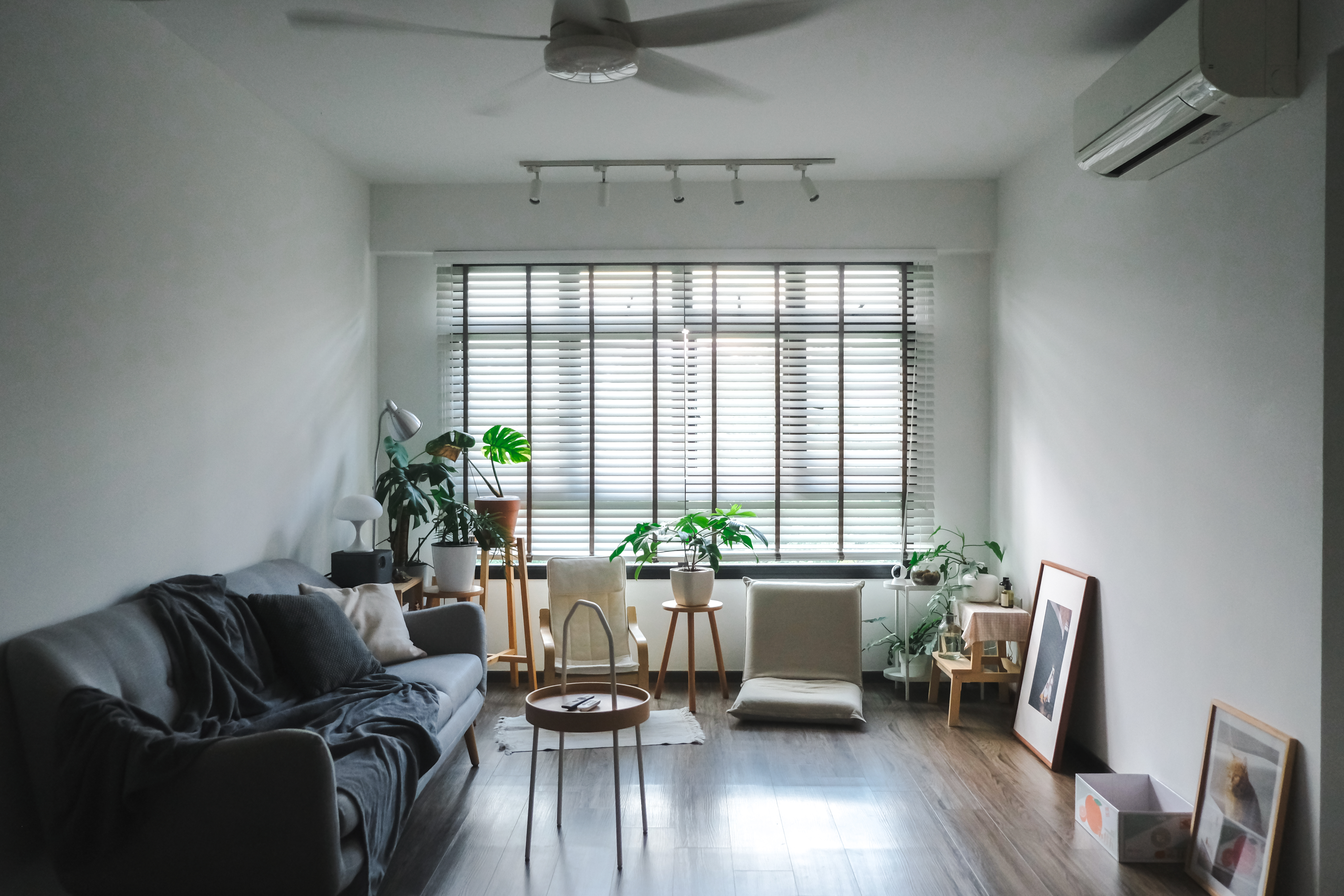 Living-Room-Tour:-Spacious-and-Flexible-for-Easy-Layout-Changes!