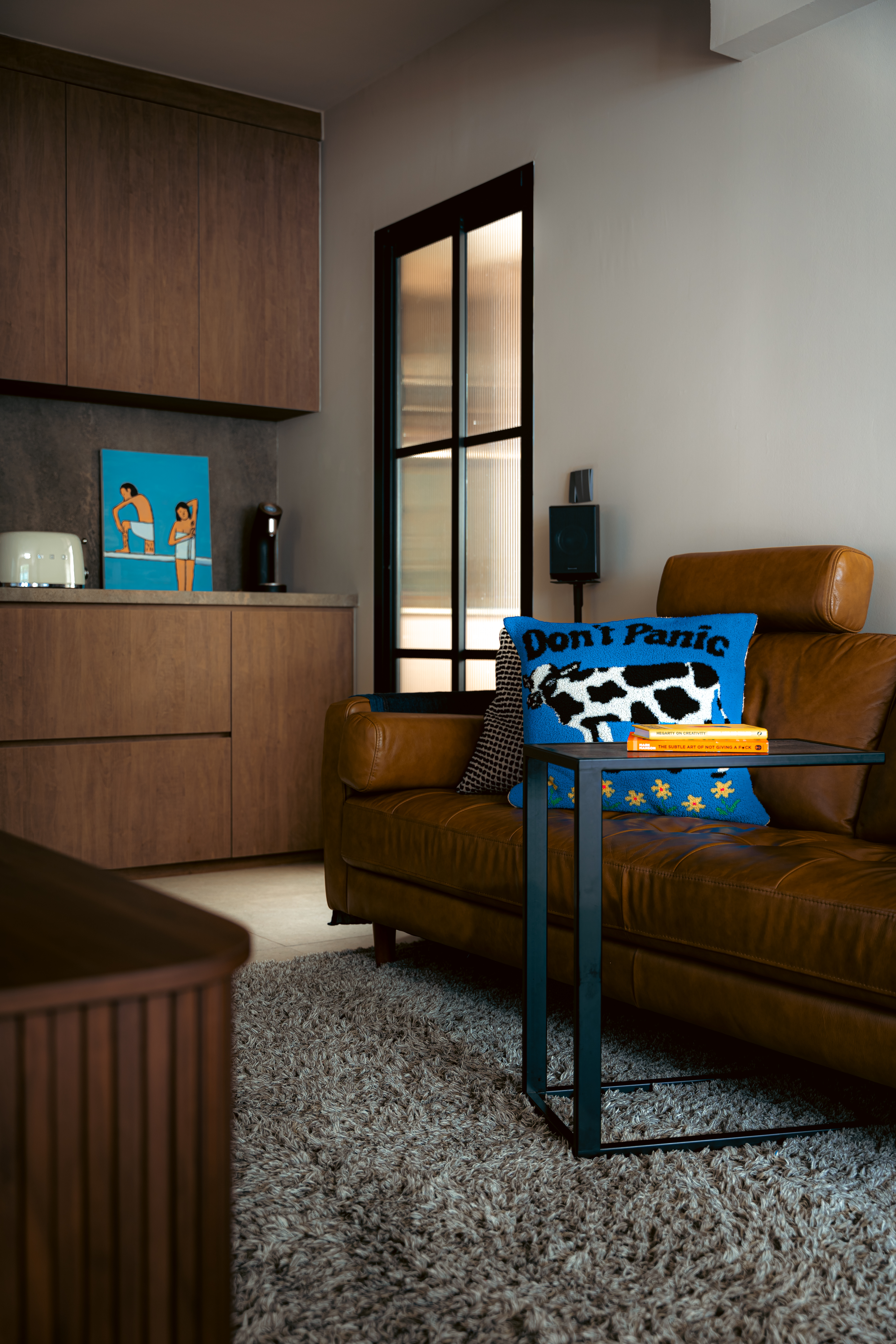Kallang Breeze, 4rm BTO - Of vibes, memories and playful art - Modern living room, cozy atmosphere, brown leather sofa