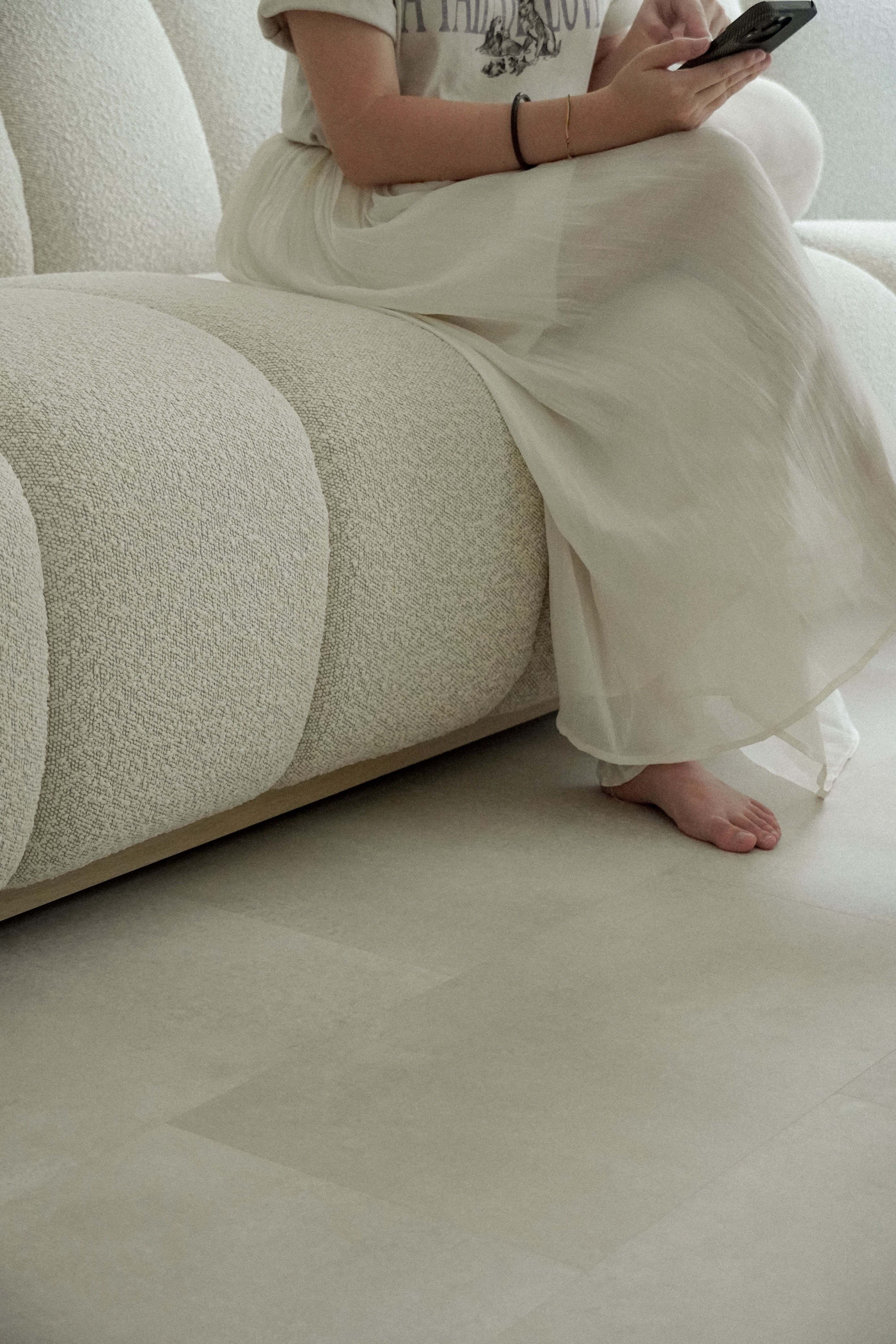 The Big Living Room Theory 📺 - White, minimalist, modern, serene, cozy, soft, elegant, comfortable, relaxed, tranquil