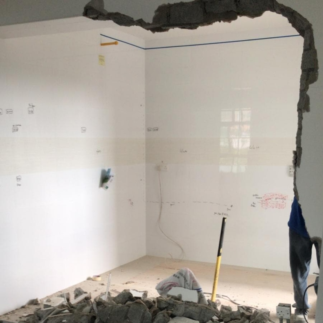 Our airy black & white kitchen! - White-painted walls with exposed foundation, Construction site with broken plaster, Blue