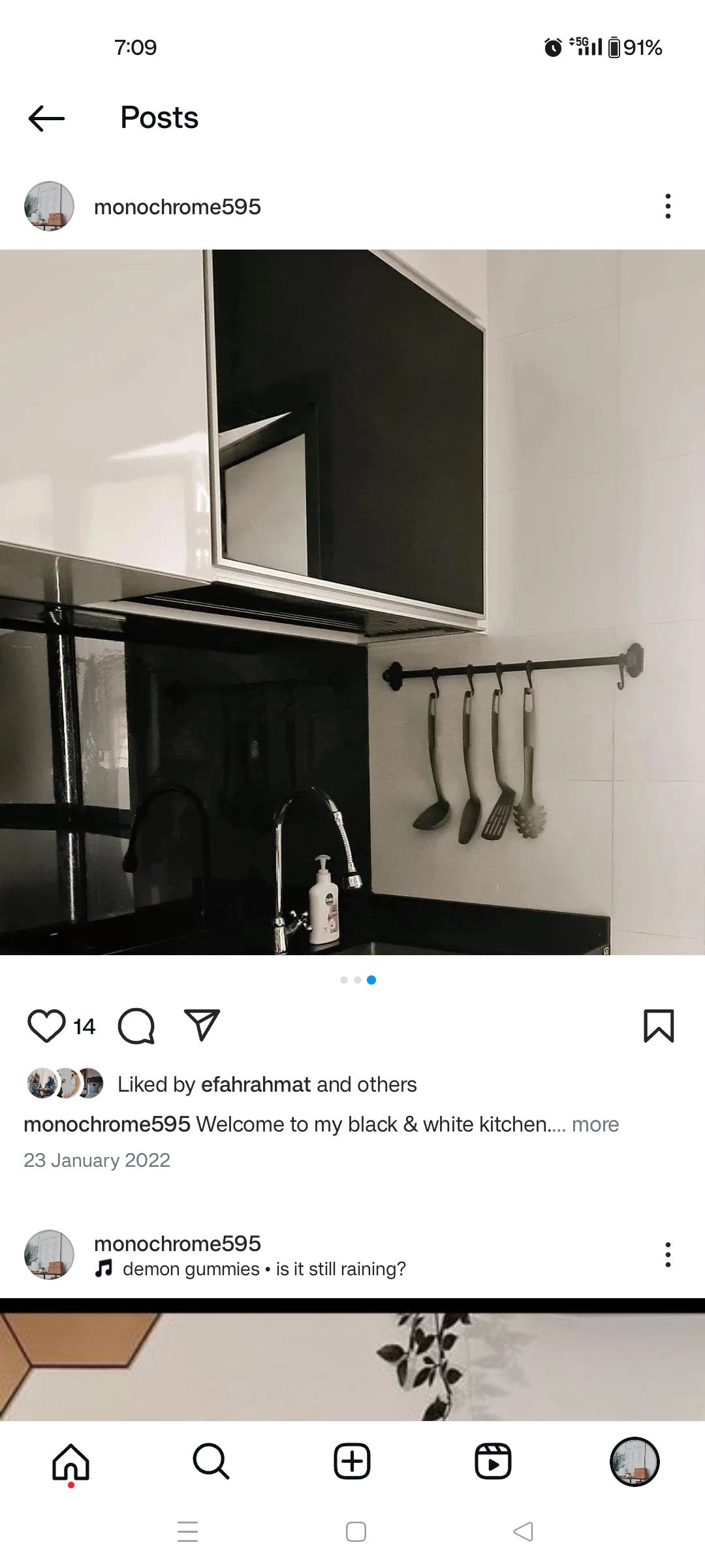 Our airy black & white kitchen! - Kitchen countertop, modern kitchen, black and white design, utensils, hanging utensils