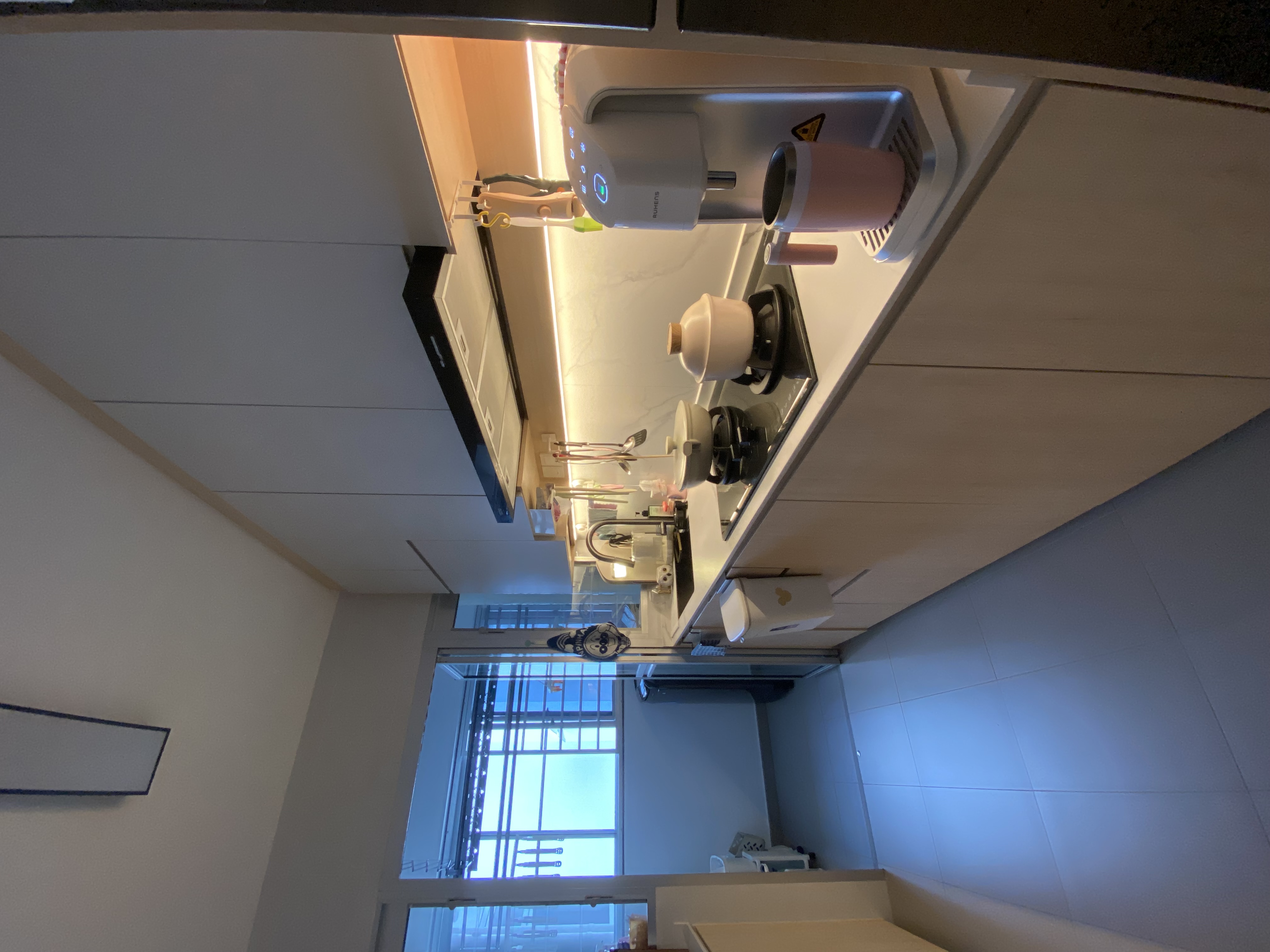 A functional cozy close-concept Kitchen feat Sinstered Stone 🤩 - kitchen sink, modern kitchen, countertop, stove, pots and