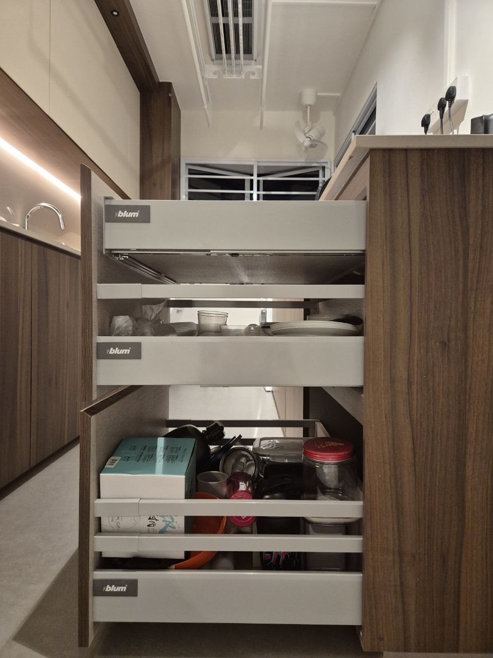 Kitchen: 50 questions to answer before your kitchen renovation starts! - Wooden kitchen cabinets, modern design, open