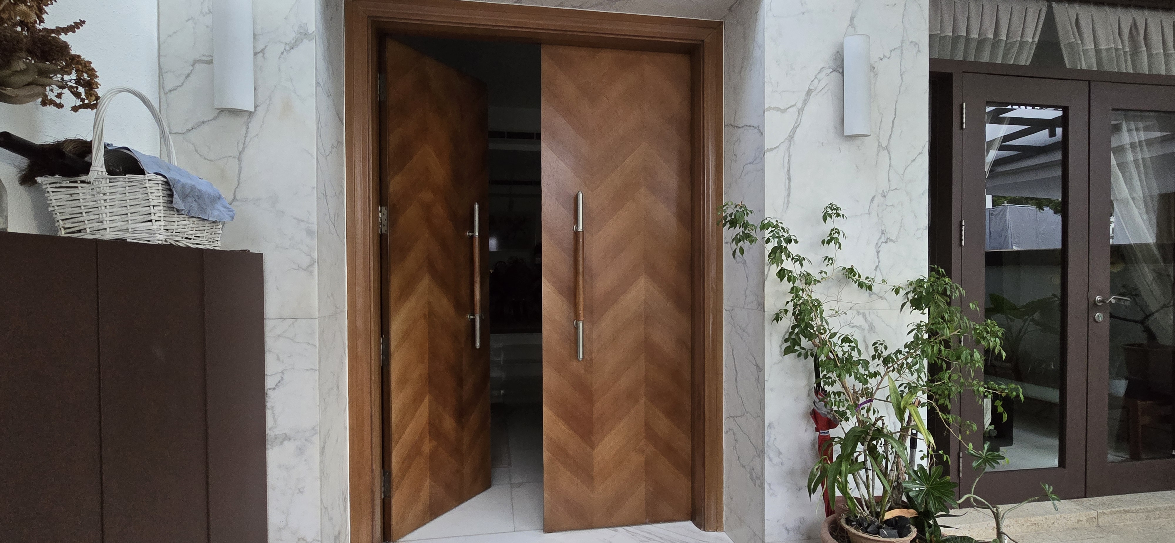 Inside-our-modern-minimalistic-sanctuary-designed-like-a-hotel-