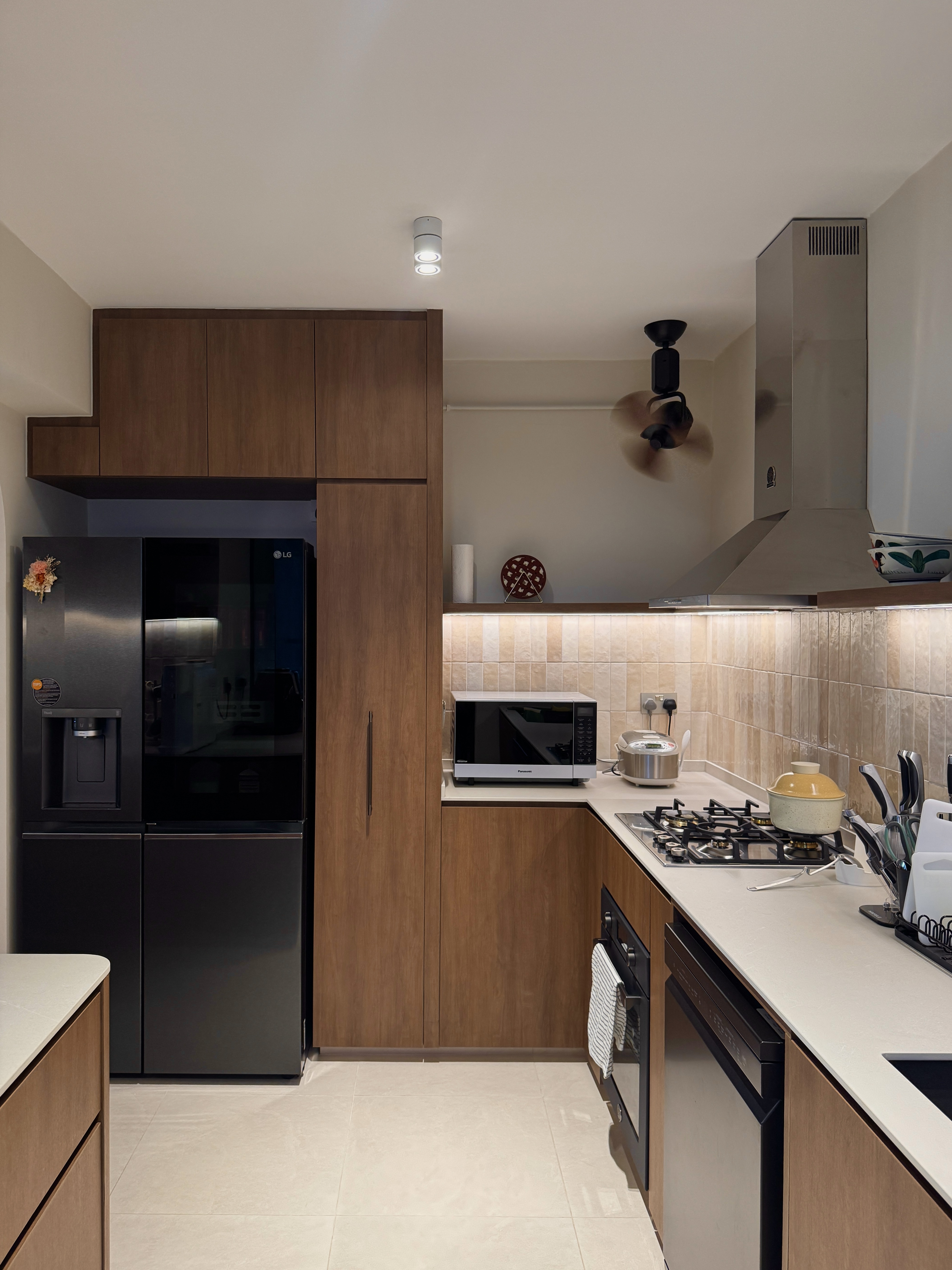 Creating-a-Functional-and-Spacious-Mid-Century-Scandinavian-Kitchen