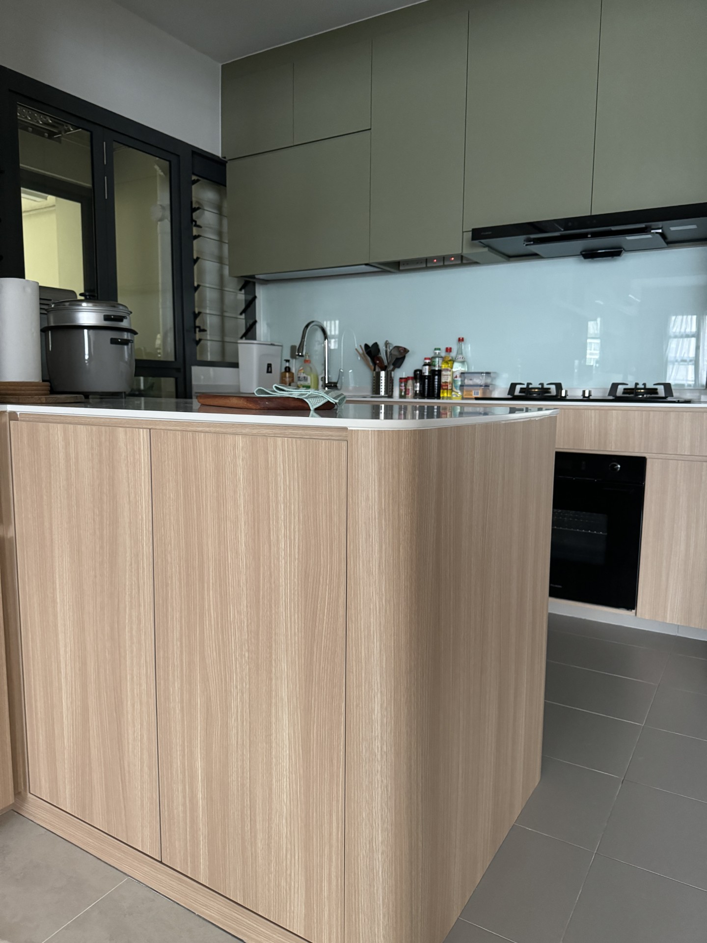 Cooking Time! Open Concept Kitchen & Dry Pantry  - Wooden kitchen cabinetry, modern appliances, stainless steel sink, black