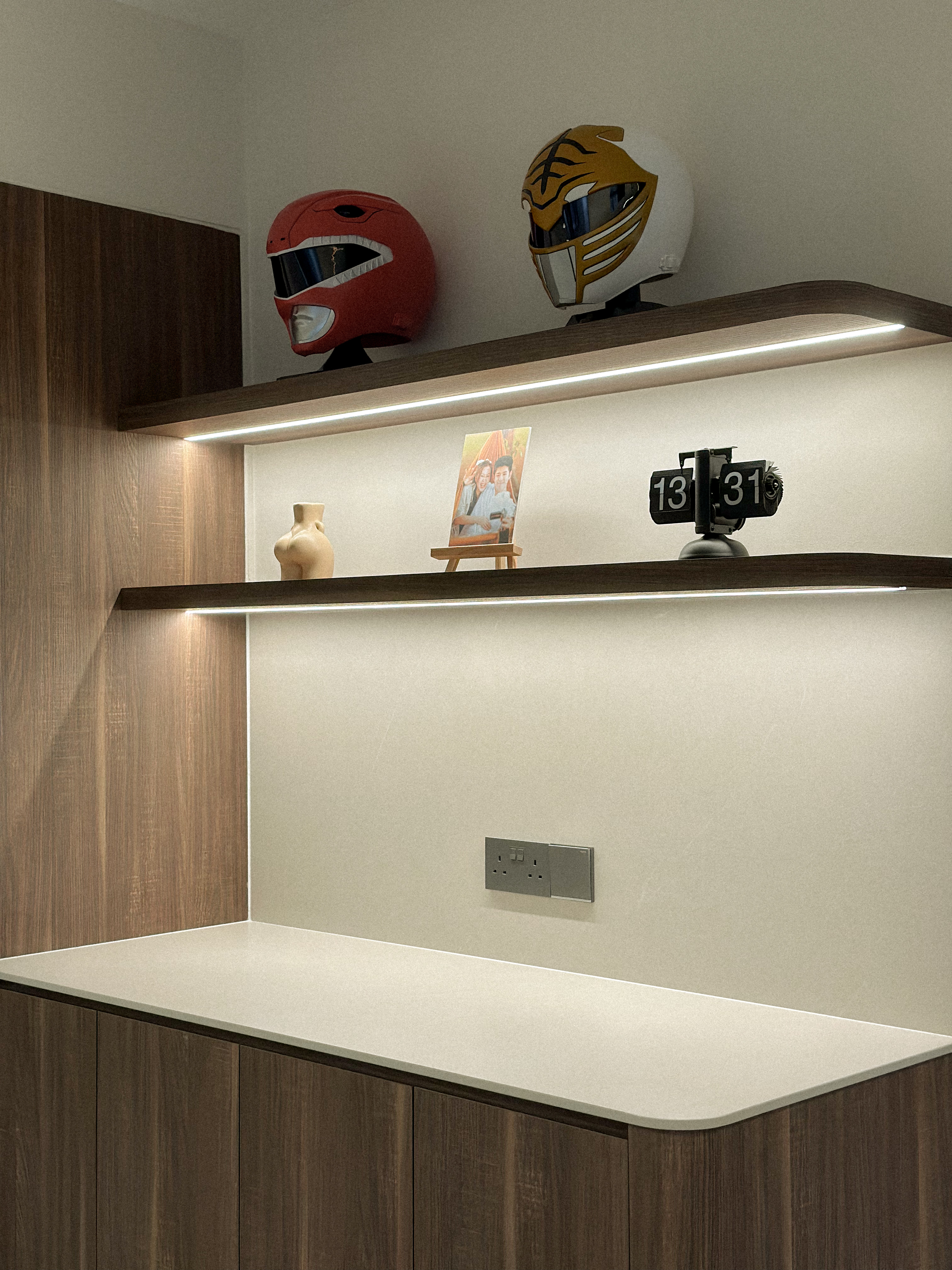 Stir Wars: The Kitchen Awakens 🥘 - Wooden shelves, modern design, minimalist decor, red and white helmets, framed photo