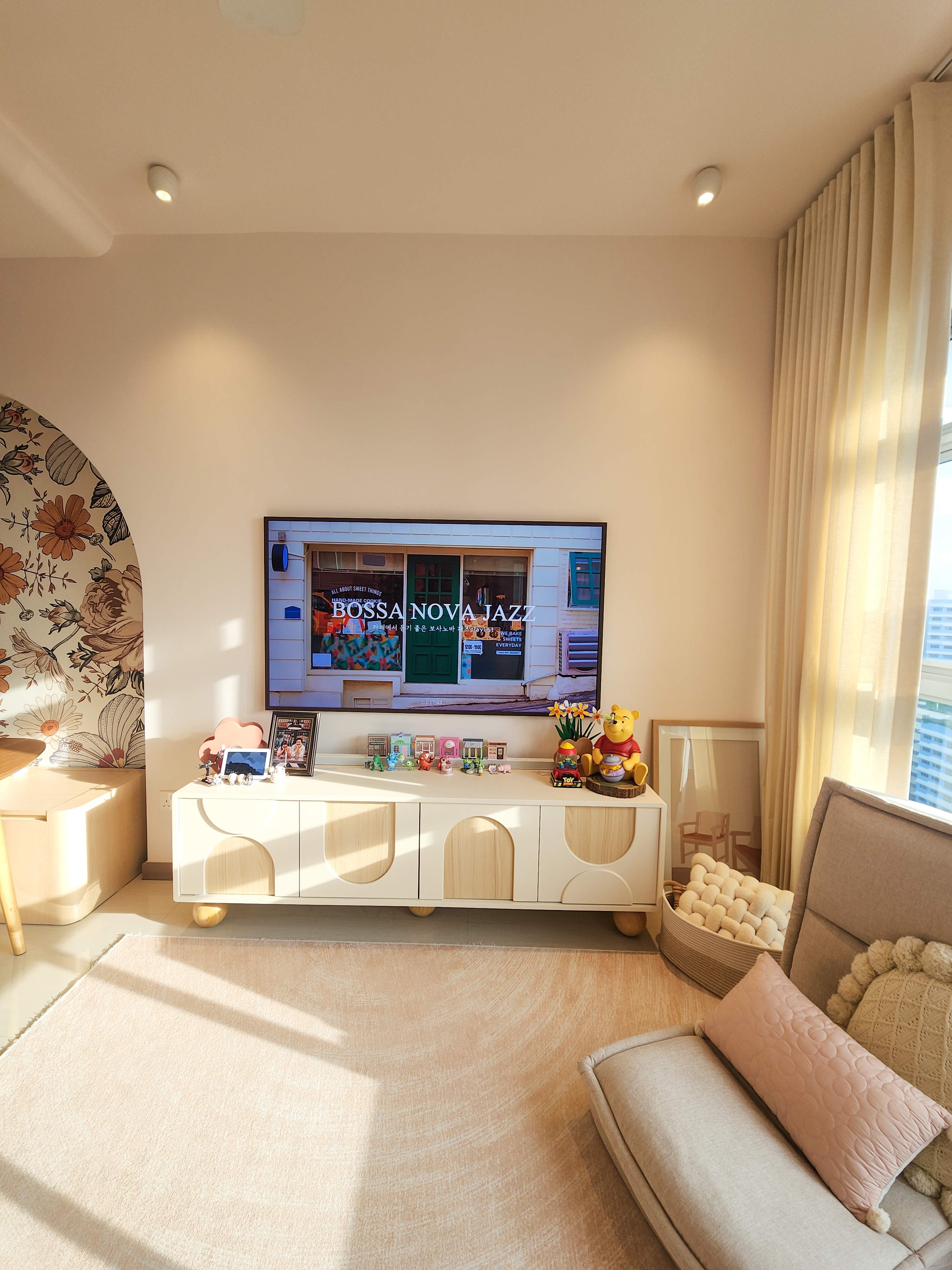 Our Cosy Living Room: ZERO CARPENTRY & Hints of Disney Magic! - Floral wallpaper, modern decor, cozy living room, warm