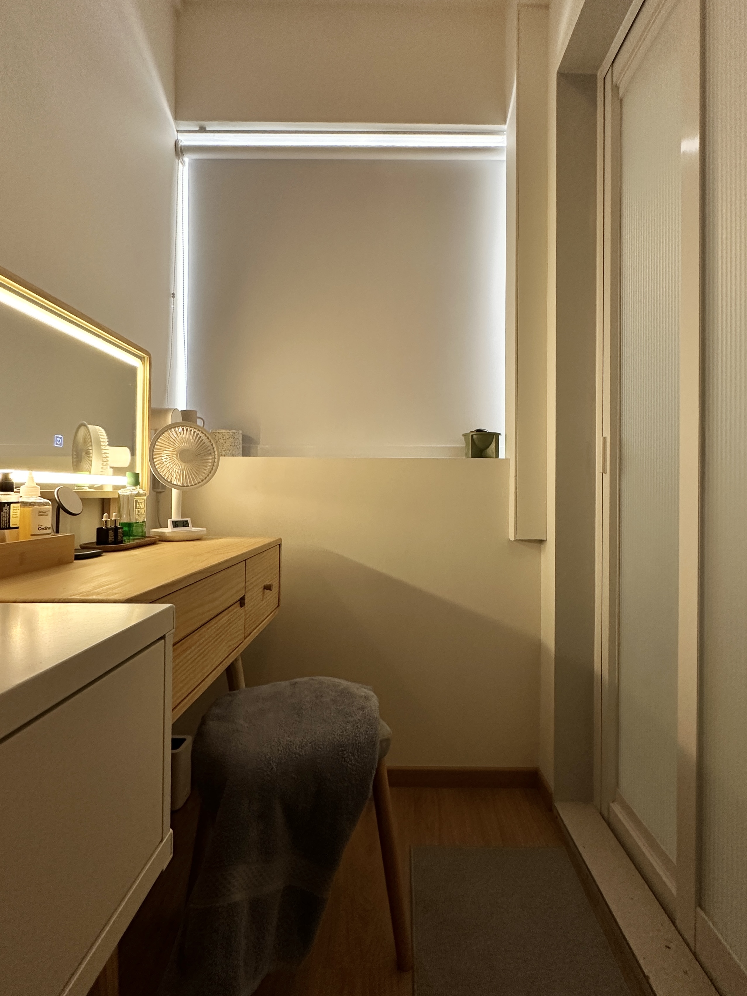 40 YO 3Rm Resale HDB in Tampines: 75K Reno Japandi-inspired Home - Wooden vanity with illuminated mirror, neatly organized