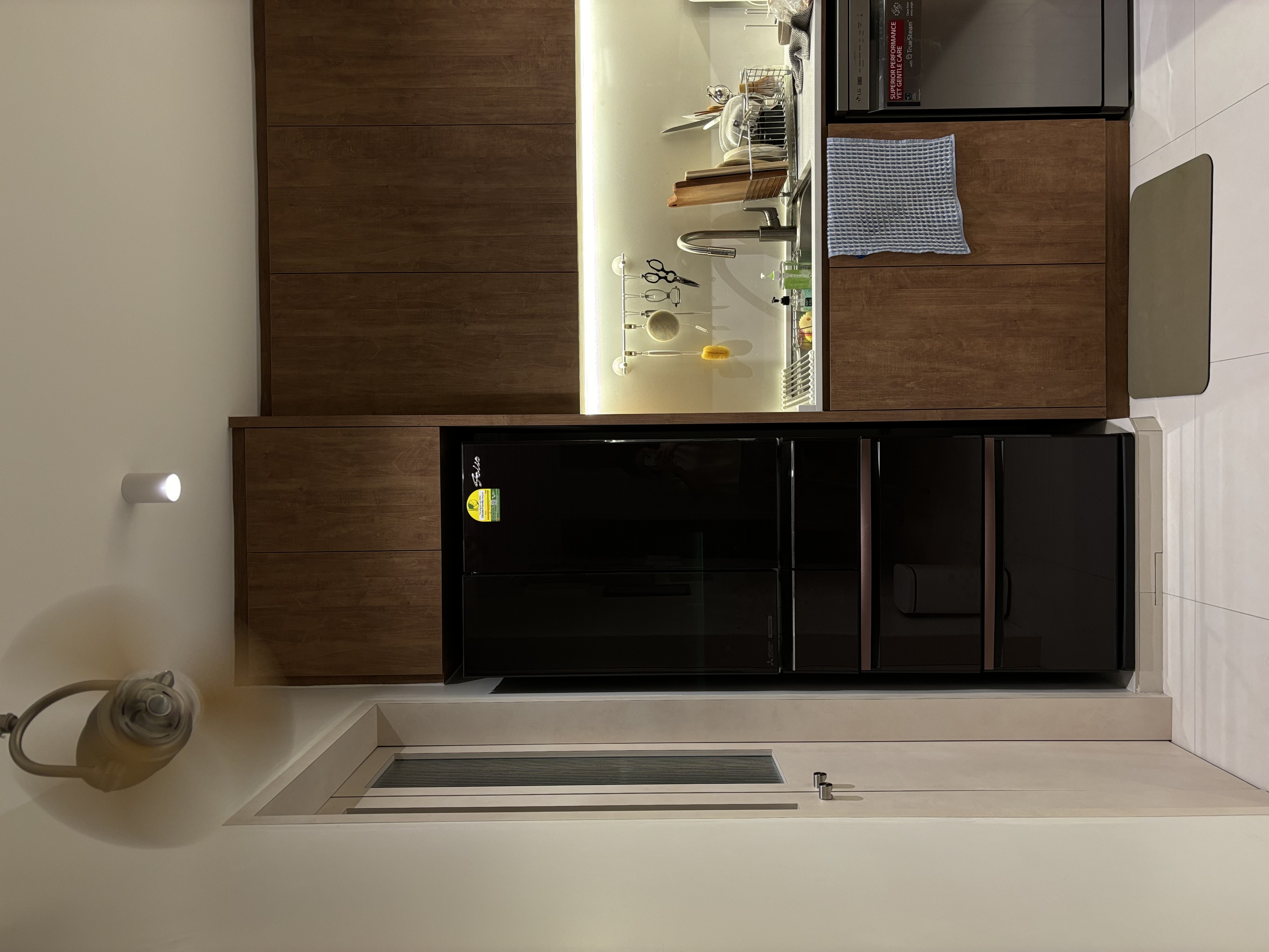 Kitchen:-Wooden-Open-Concept-in-a-4-rm-BTO