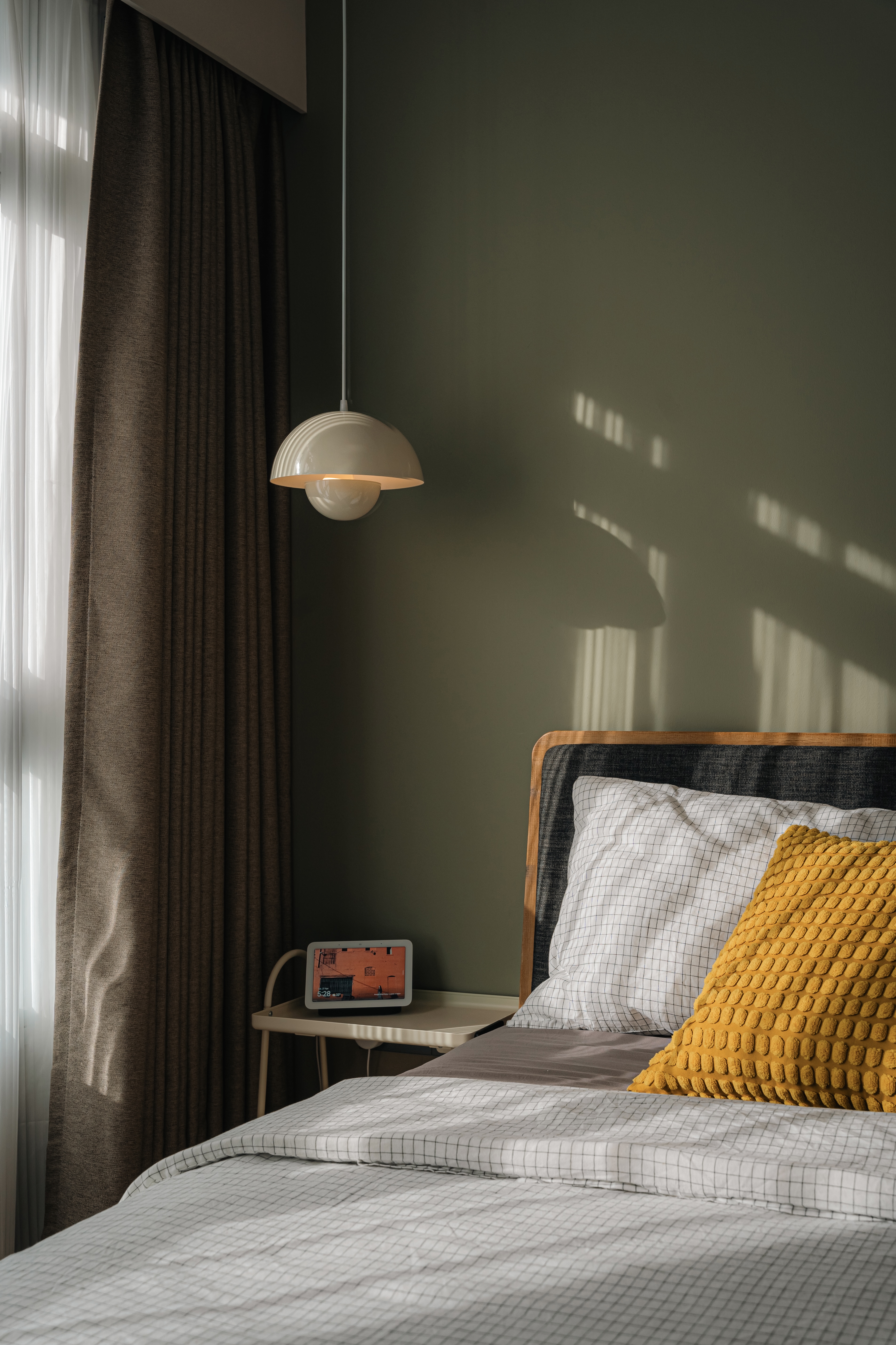 Master-Bedroom-Hacks:-Walk-in-wardrobe-&-dedicated-rest-area