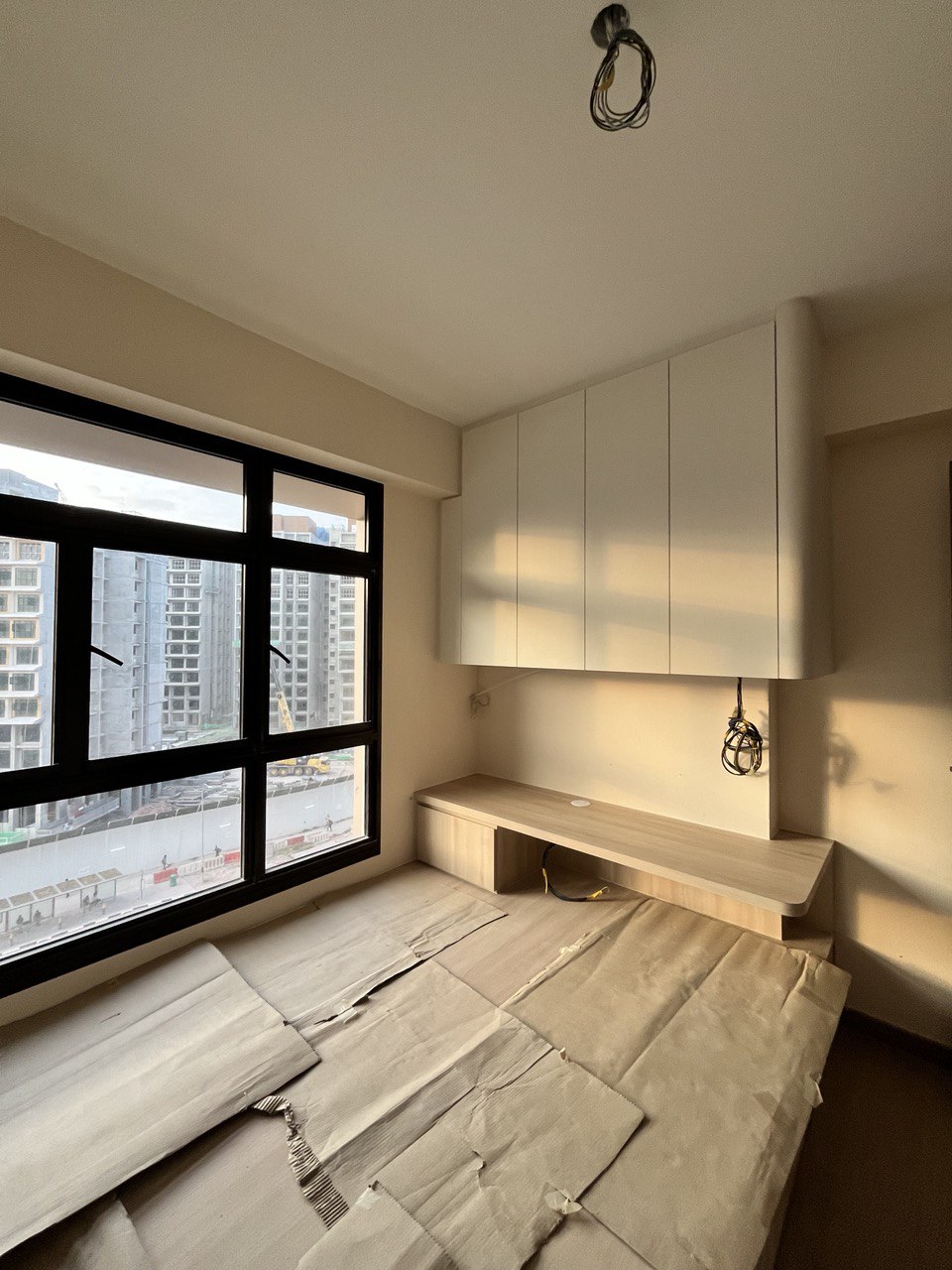 Before & After: Queen-Sized Storage Platform Bed in the Common Room? - Modern minimalist apartment, spacious room, large