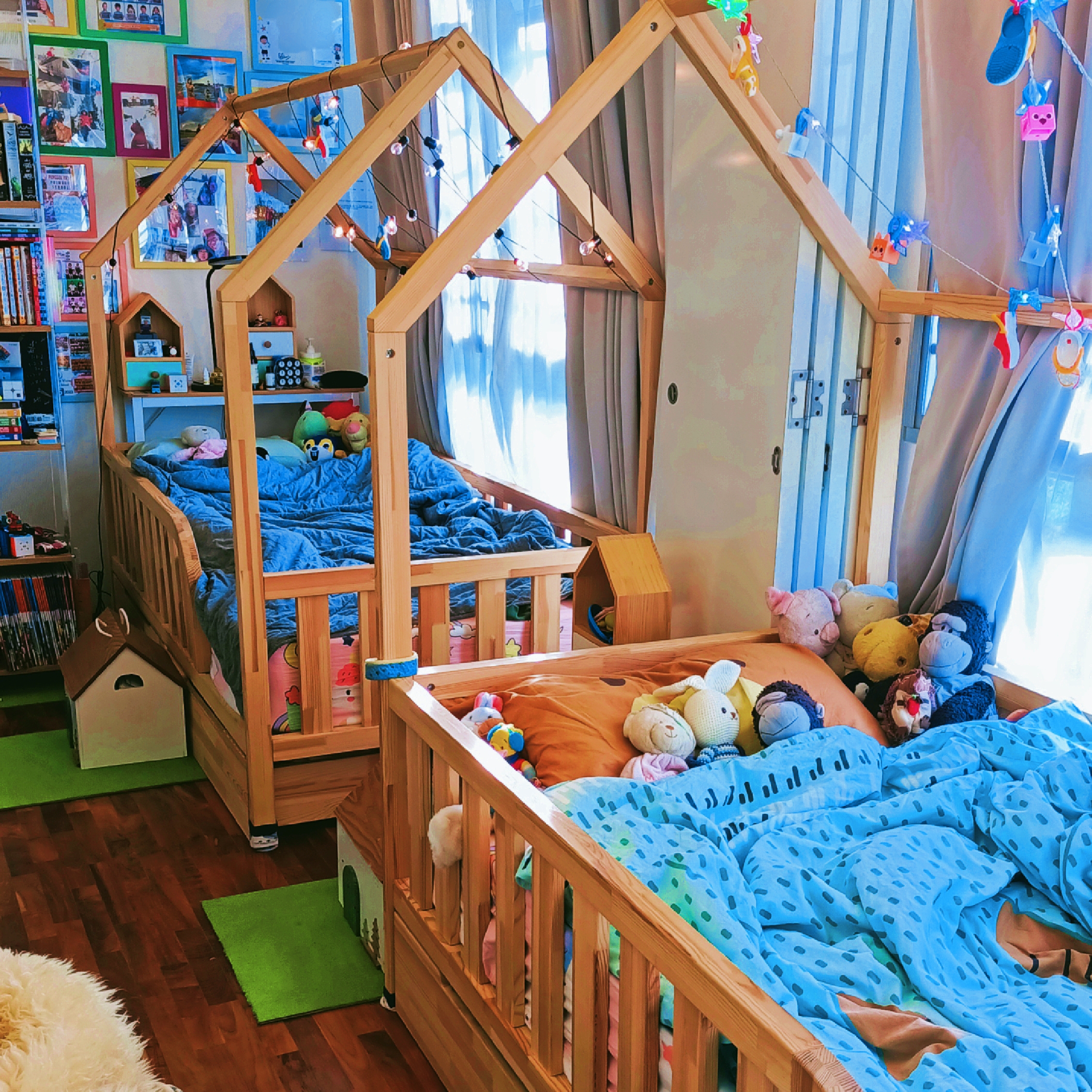 26K Cozy Rustic Home with Swing and Study Corridor - Wooden bunk beds, colorful decorations, blue blankets, stuffed animals