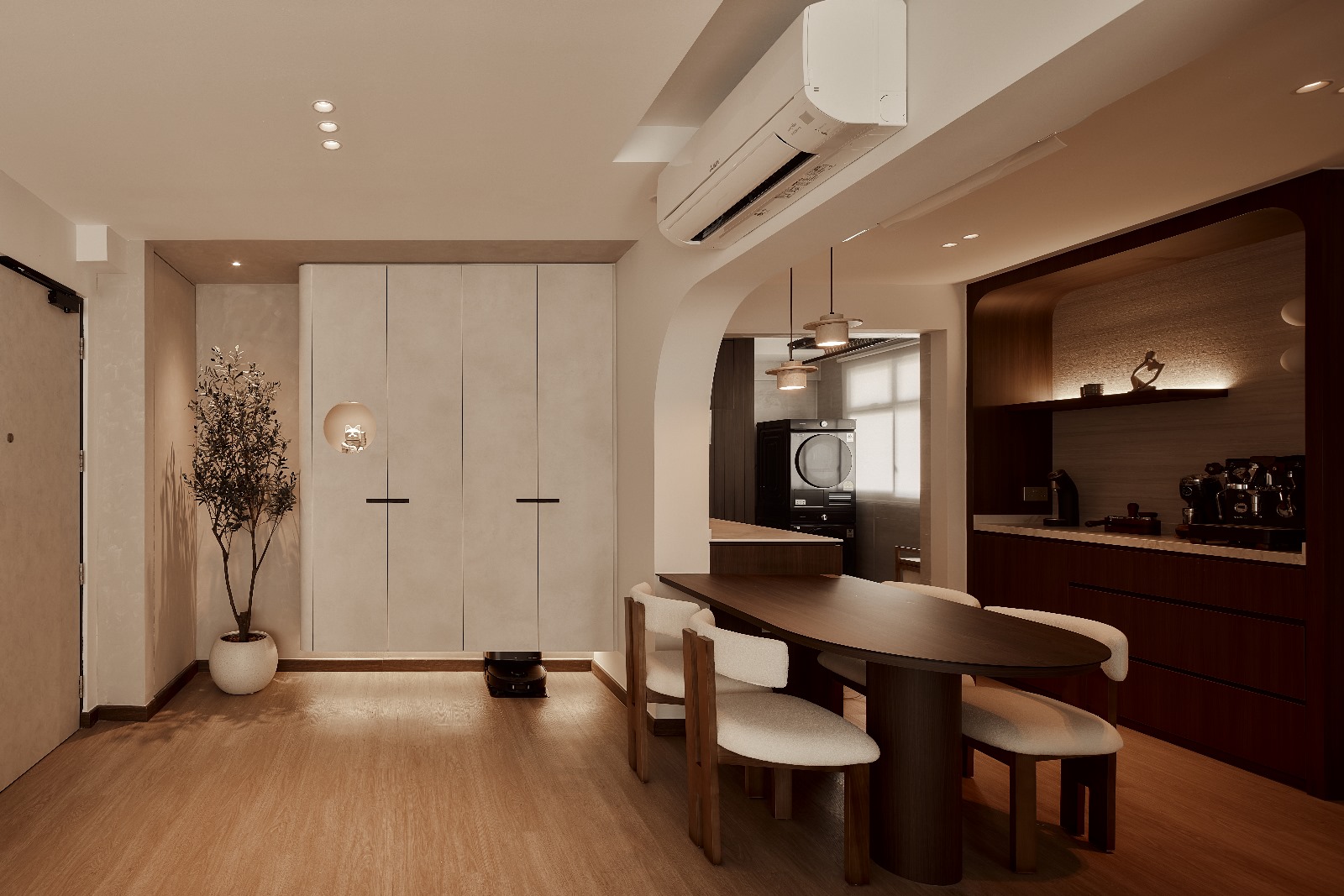 Our Cosy Entryway: Limewashed with practical storage solutions - Wooden dining table, modern kitchen, minimalist design