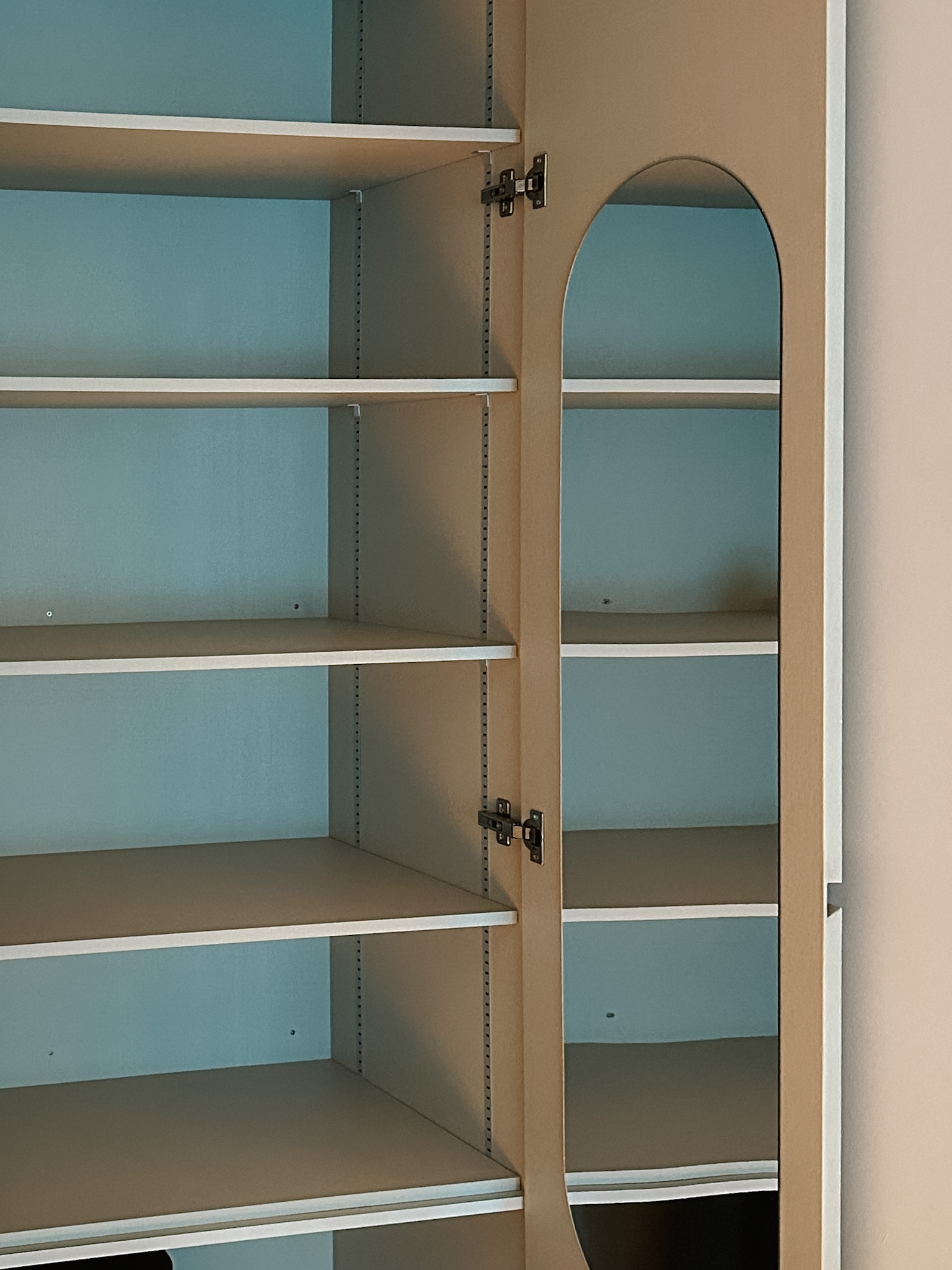 Our Cosy Entryway: Limewashed with practical storage solutions - Empty shelves, minimalist design, wooden shelves, metal