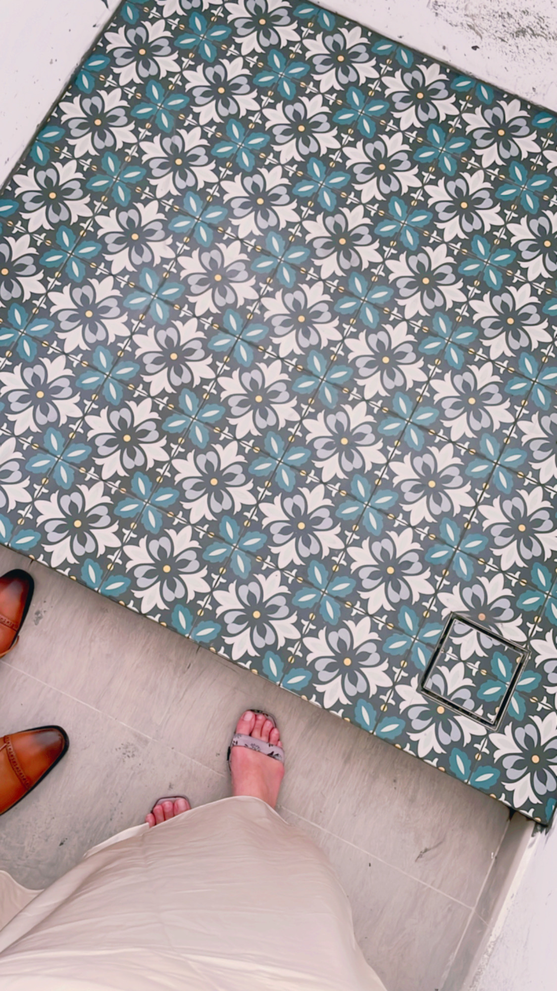 Zeng up your service yard - Floral pattern tiles, floral design, patterned tiles, floral tiles, patterned floor, floor tiles