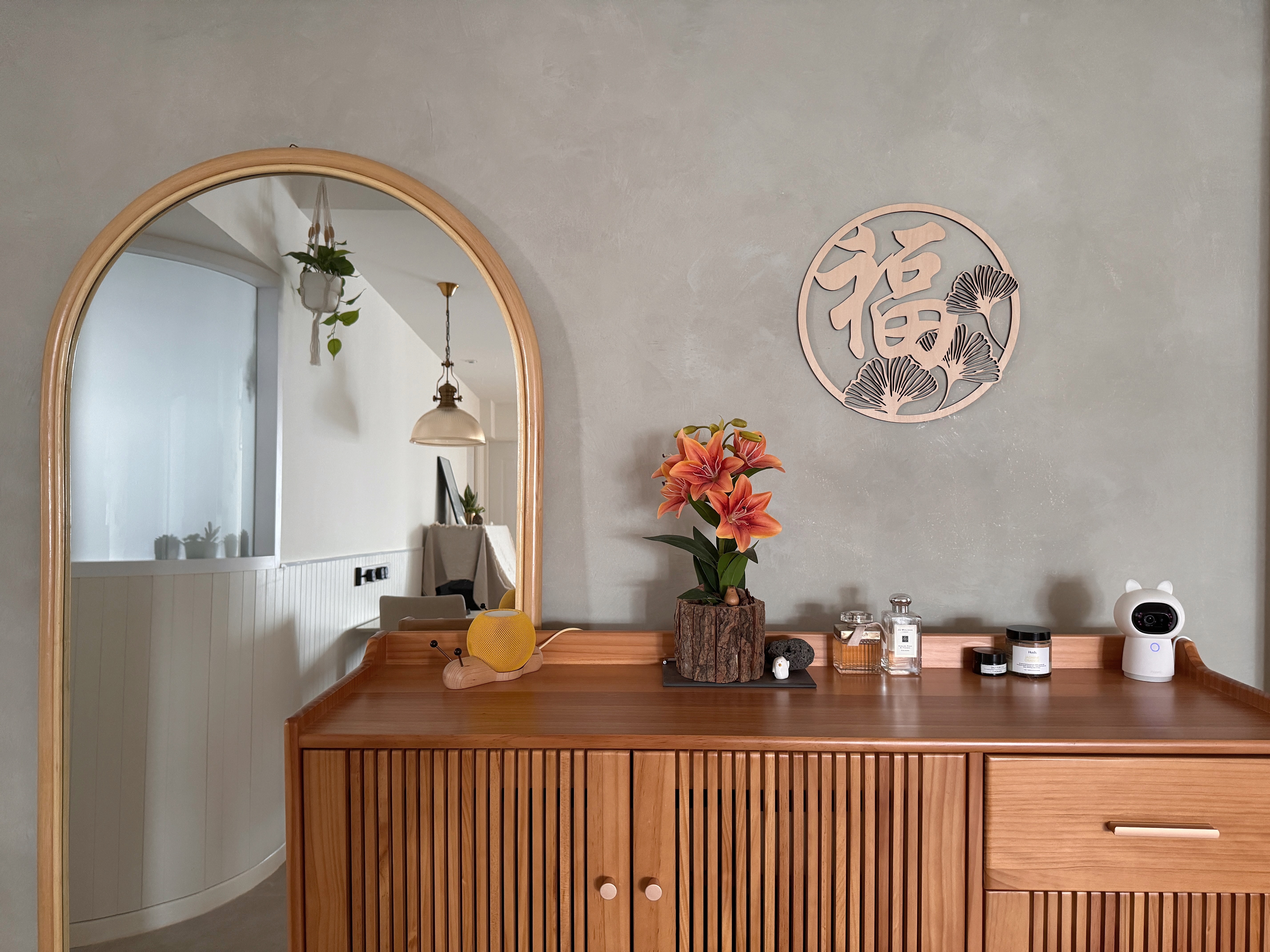 Earthy-Entryway-with-Pops-of-Color:-Ditching-the-built-in-shoe-cabinet