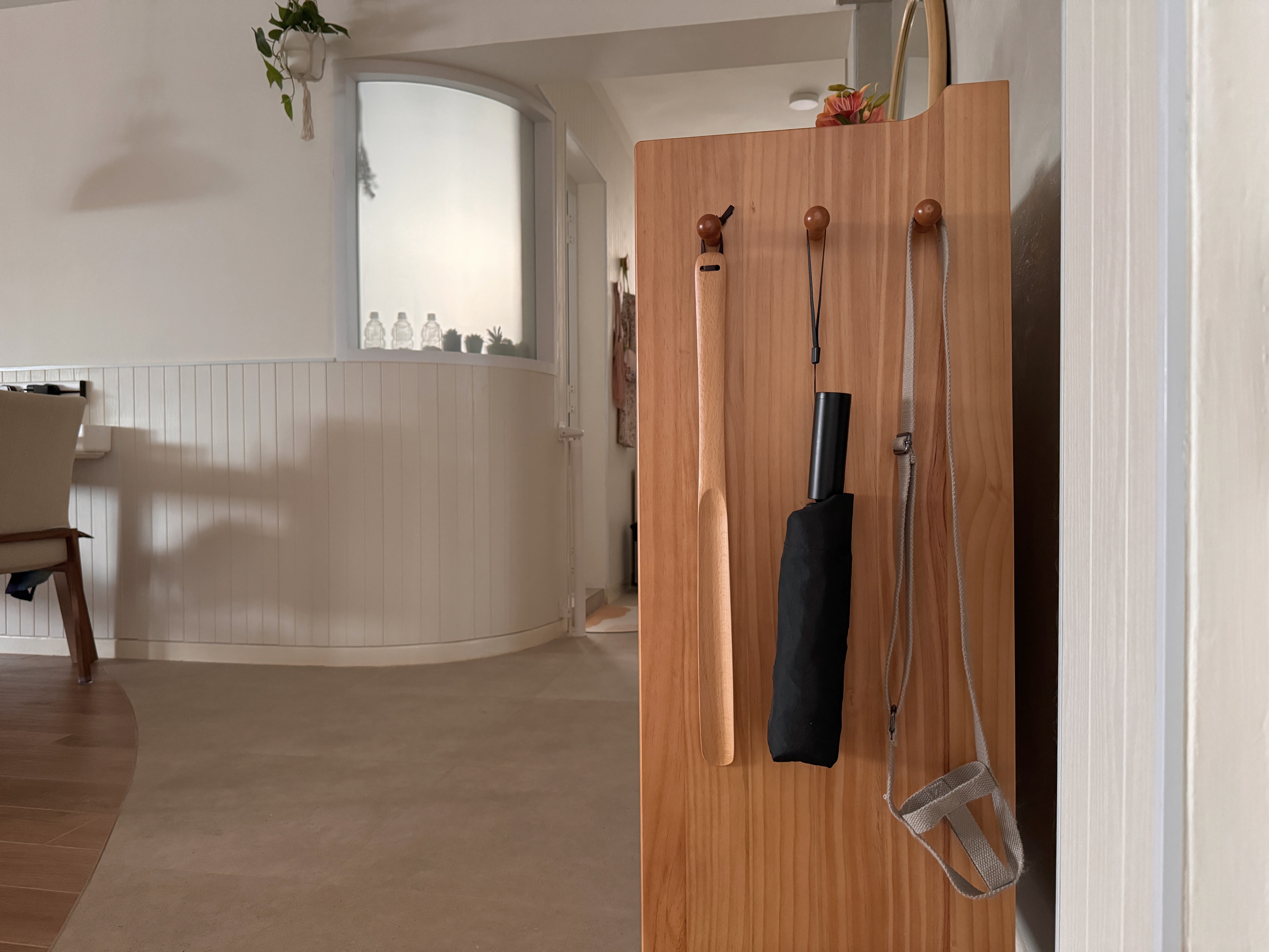 Earthy-Entryway-with-Pops-of-Color:-Ditching-the-built-in-shoe-cabinet