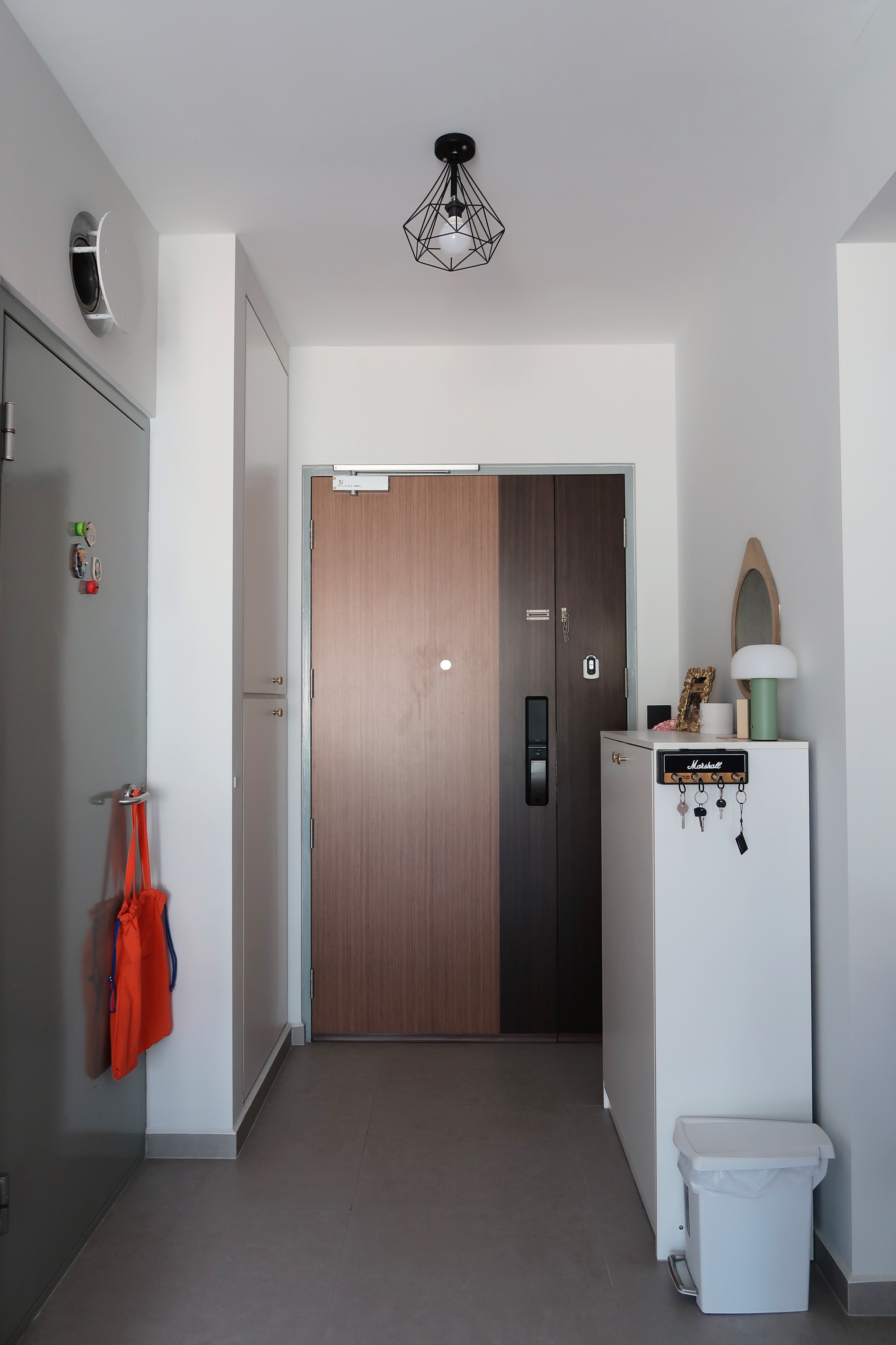 43K Reno Without An ID | Our 4-Room BTO In The Central - Modern minimalist hallway, sleek white cabinets, geometric black