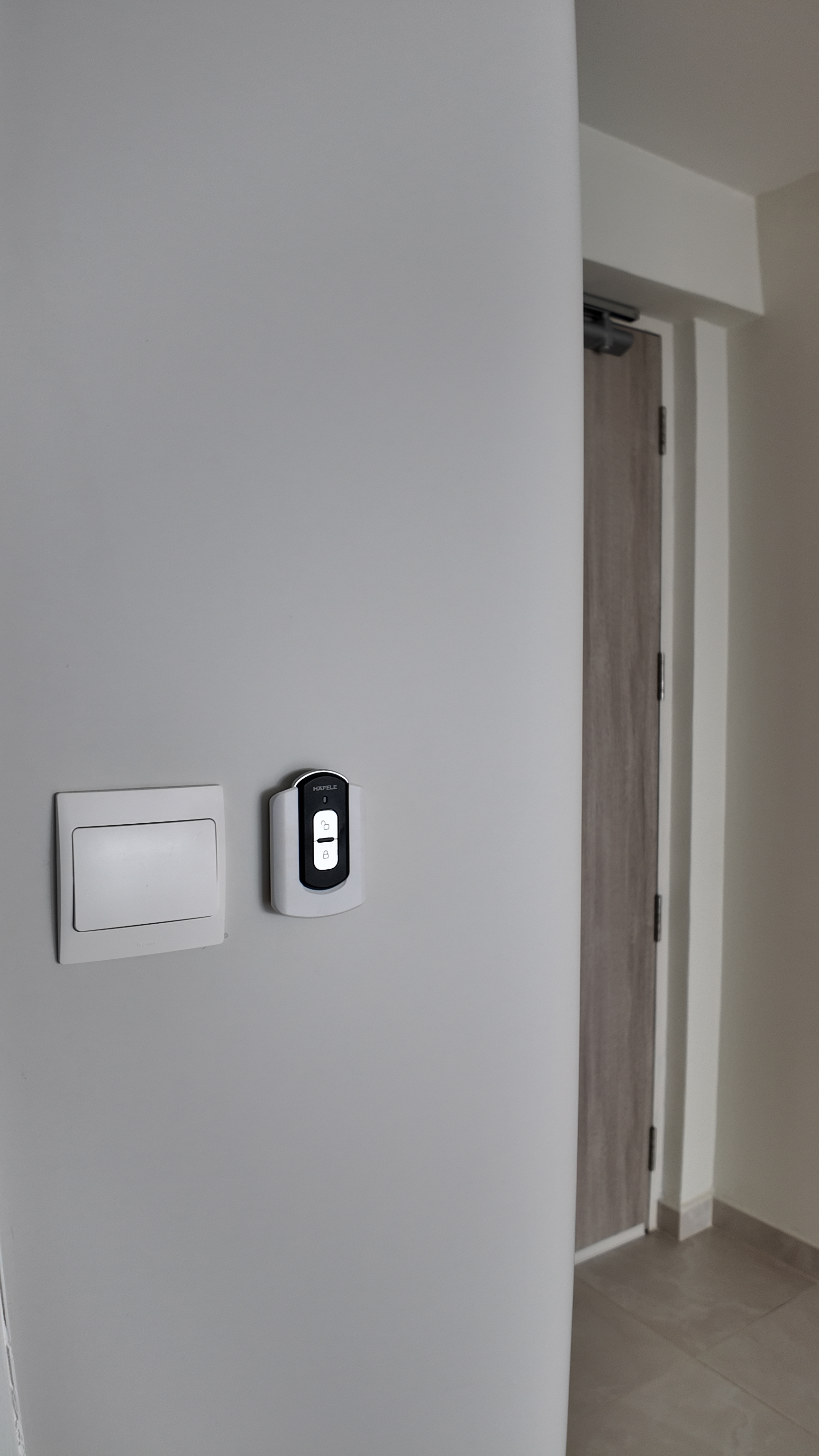 Functional-Storage-Solutions:-A-Peek-into-Our-Simple-Entryway