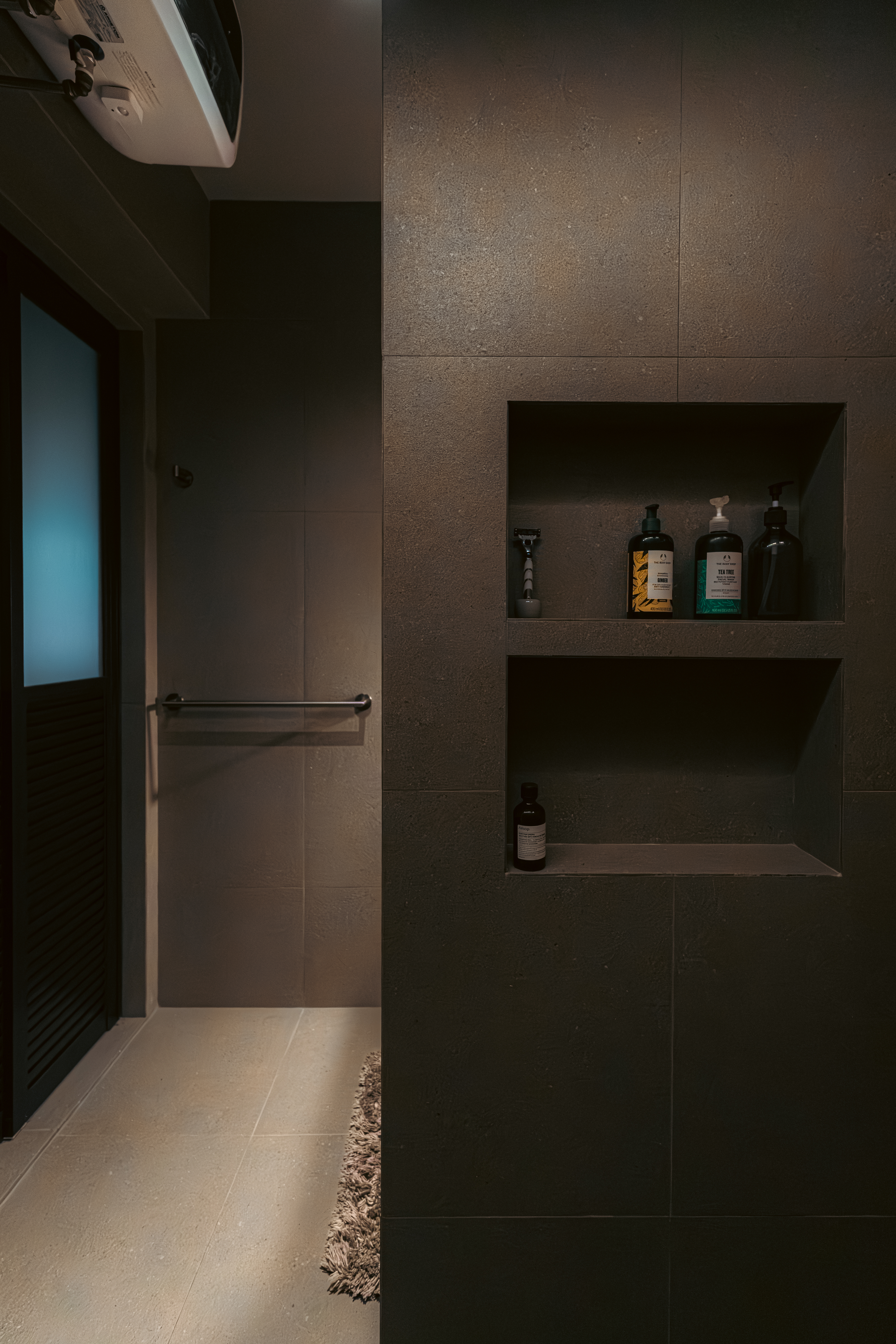 His & Hers Bathrooms - Design ideas to make your bathrooms memorable  - modern bathroom, minimalist design, sleek fixtures