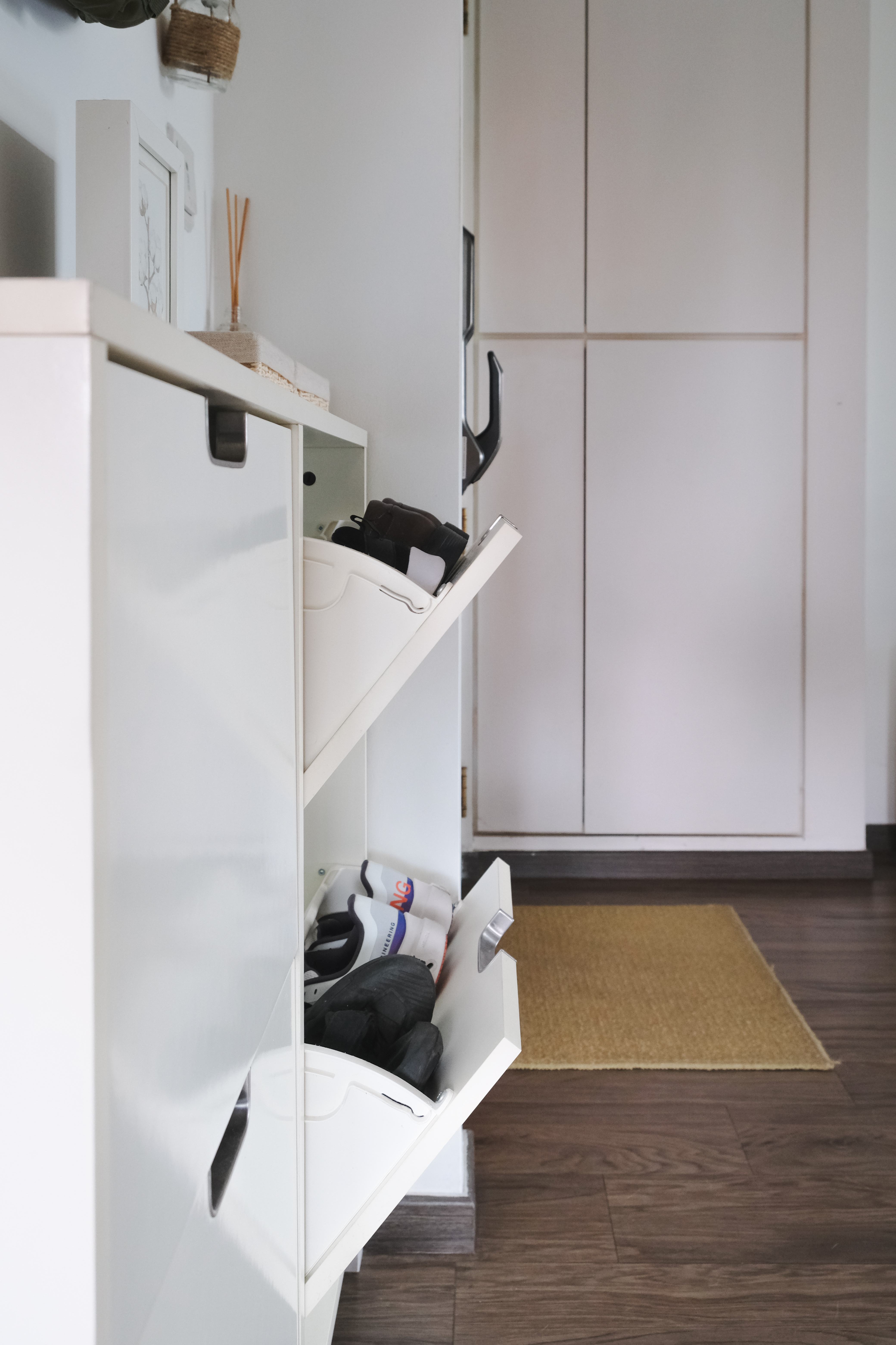 Step Inside: A Seamless Entryway with Concealed Shoe Storage