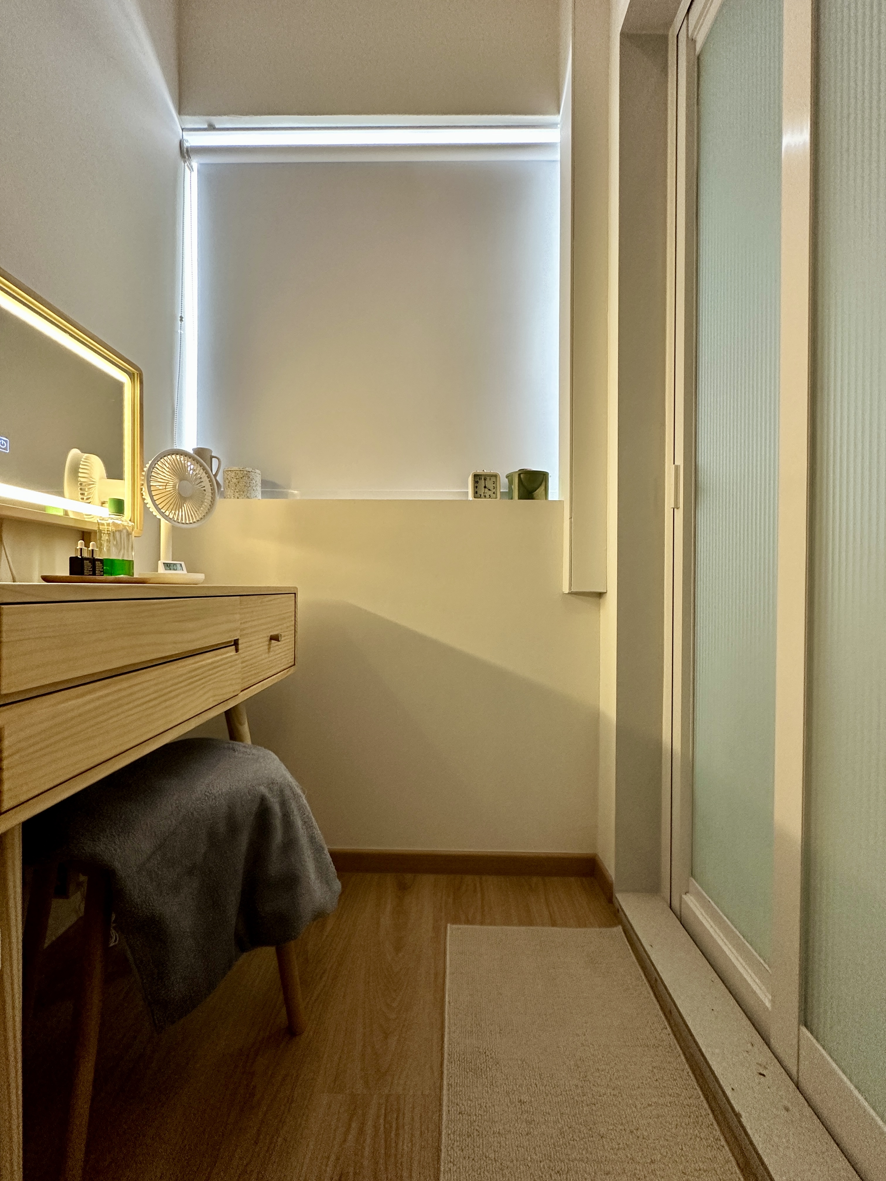 A Cosy Vanity Nook under $200 with Taobao!