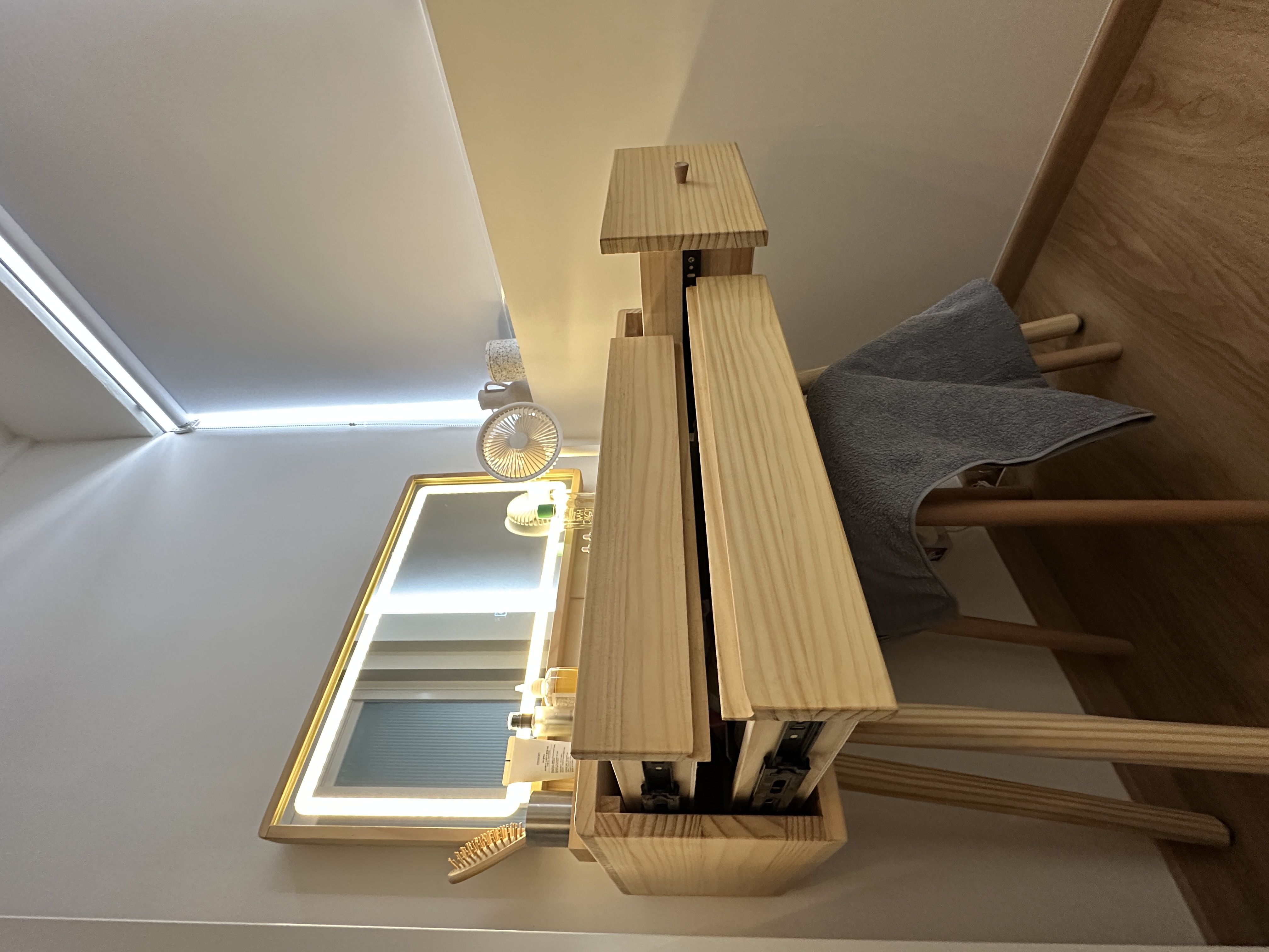 A-Cosy-Vanity-Nook-under-$200-with-Taobao!