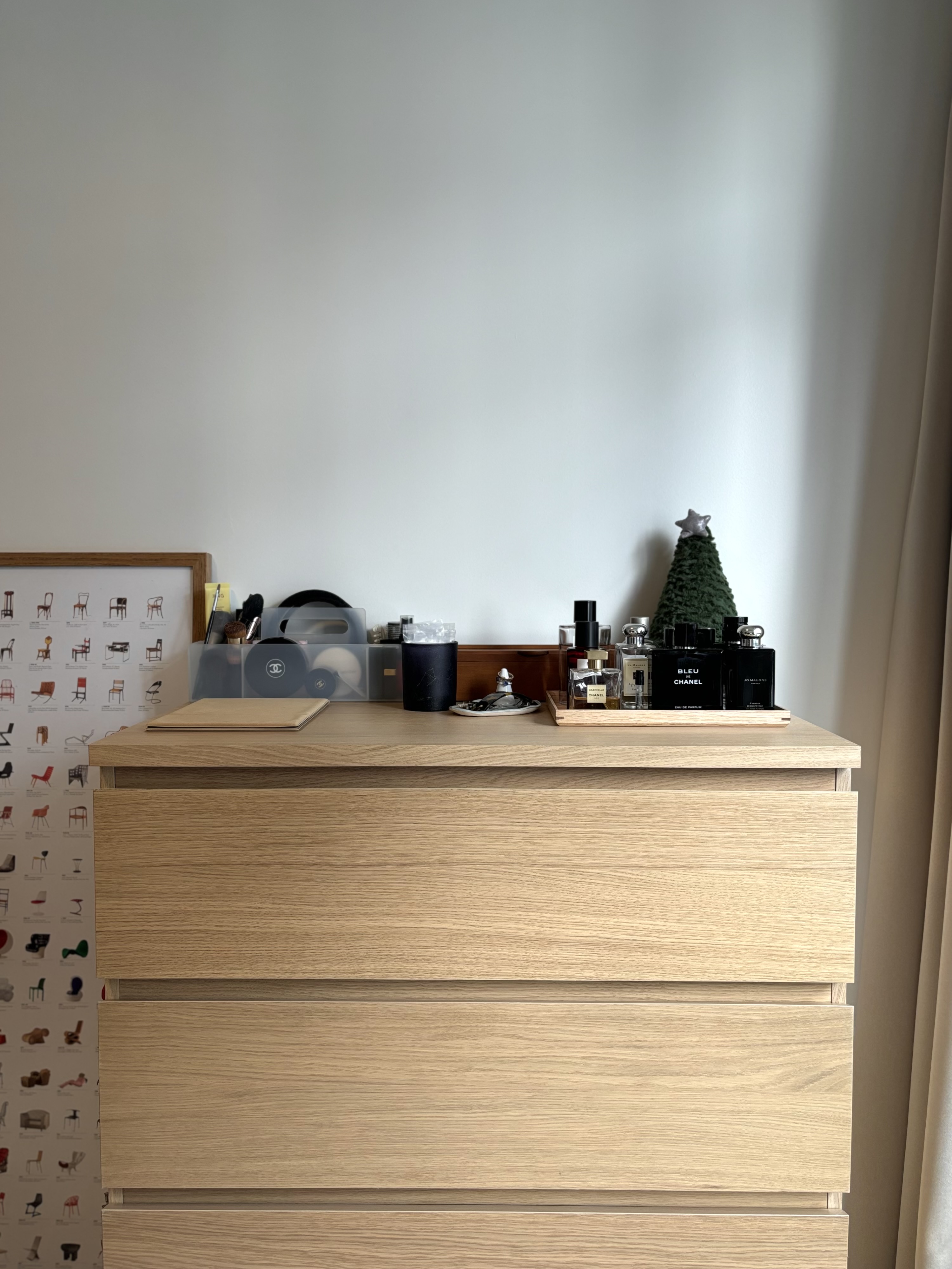 Vanity Area: No built-in, simple and organised