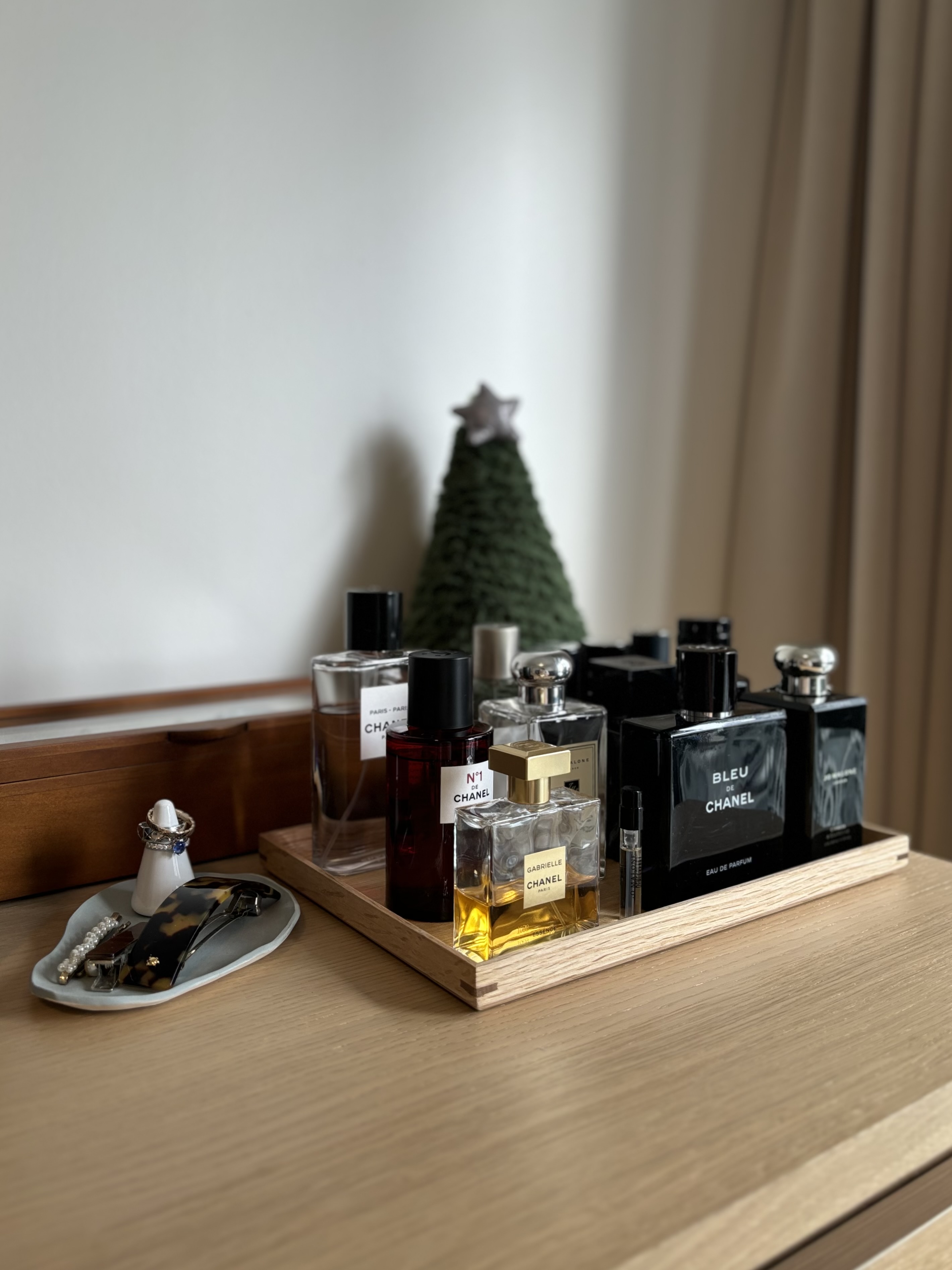 Vanity Area: No built-in, simple and organised