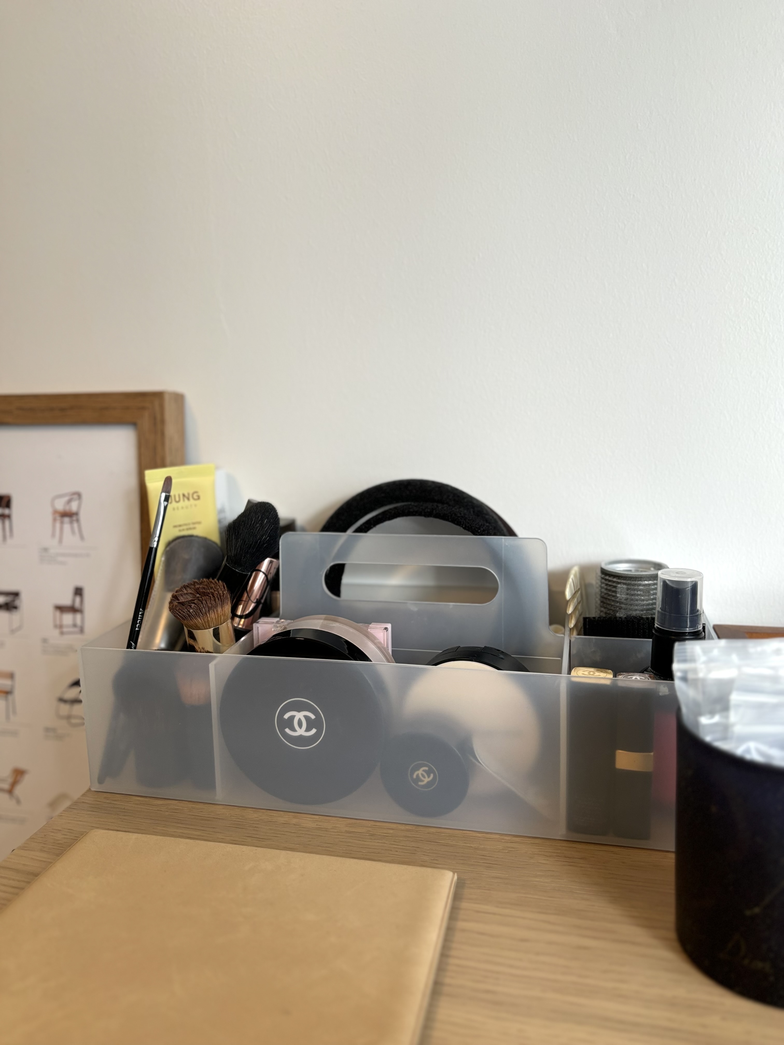 Vanity Area: No built-in, simple and organised