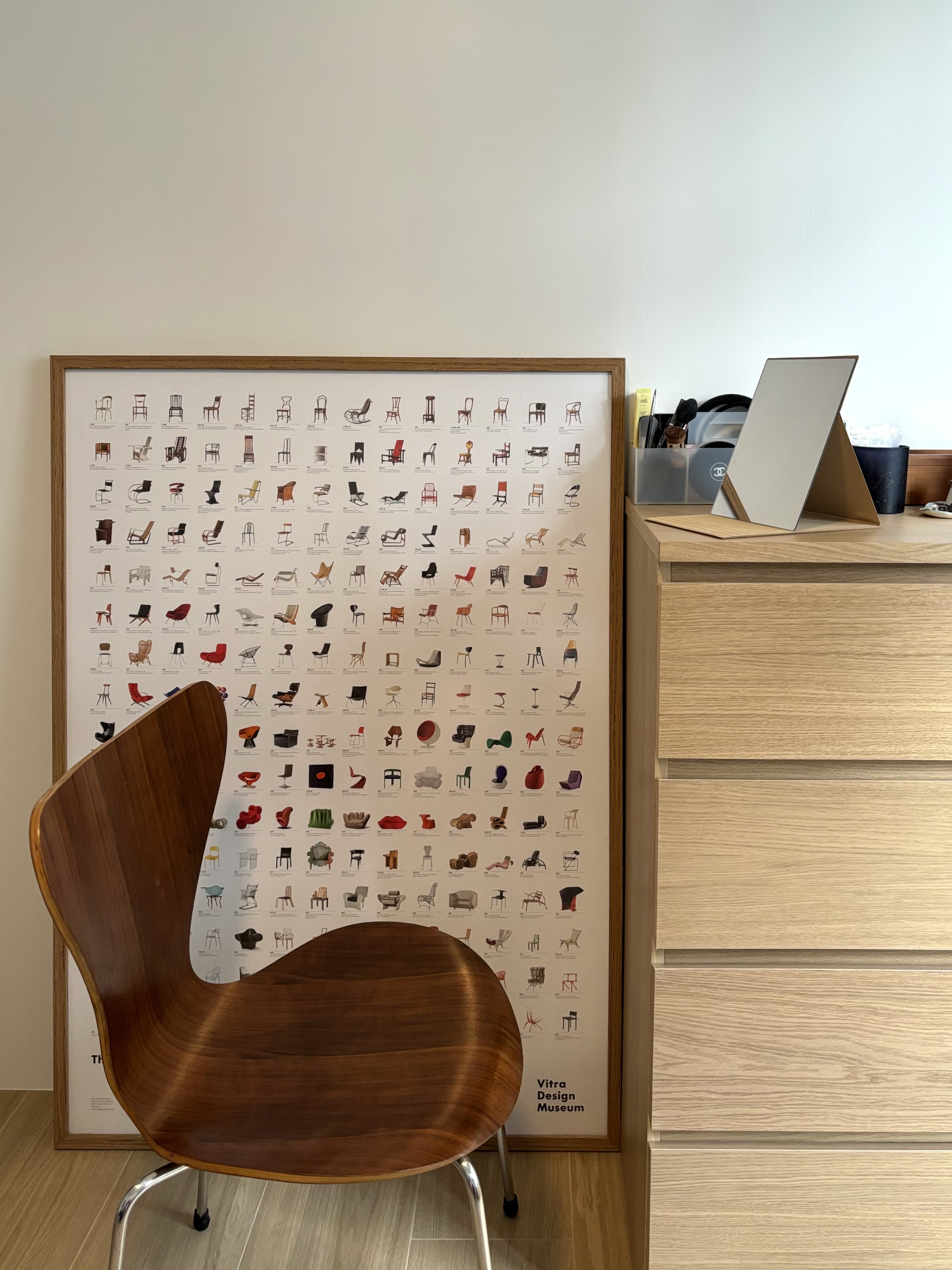 Vanity Area: No built-in, simple and organised