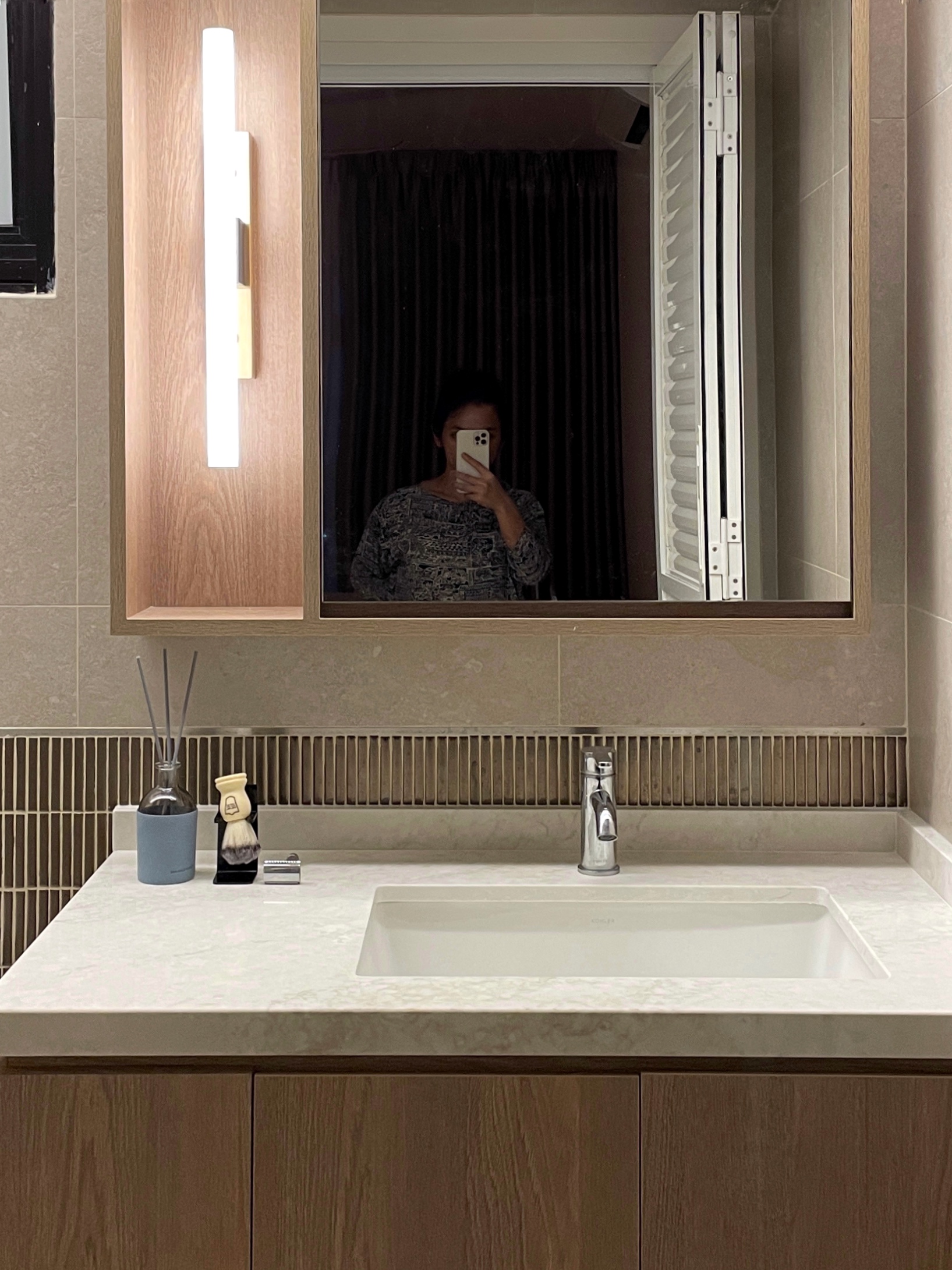 Vanity: a Minimalist Beauty Bar