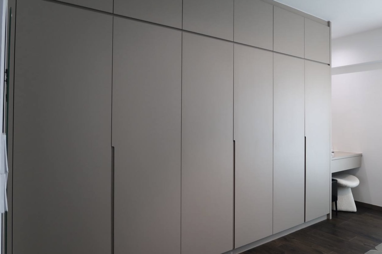 Vanity: Organised with Hidden Mess