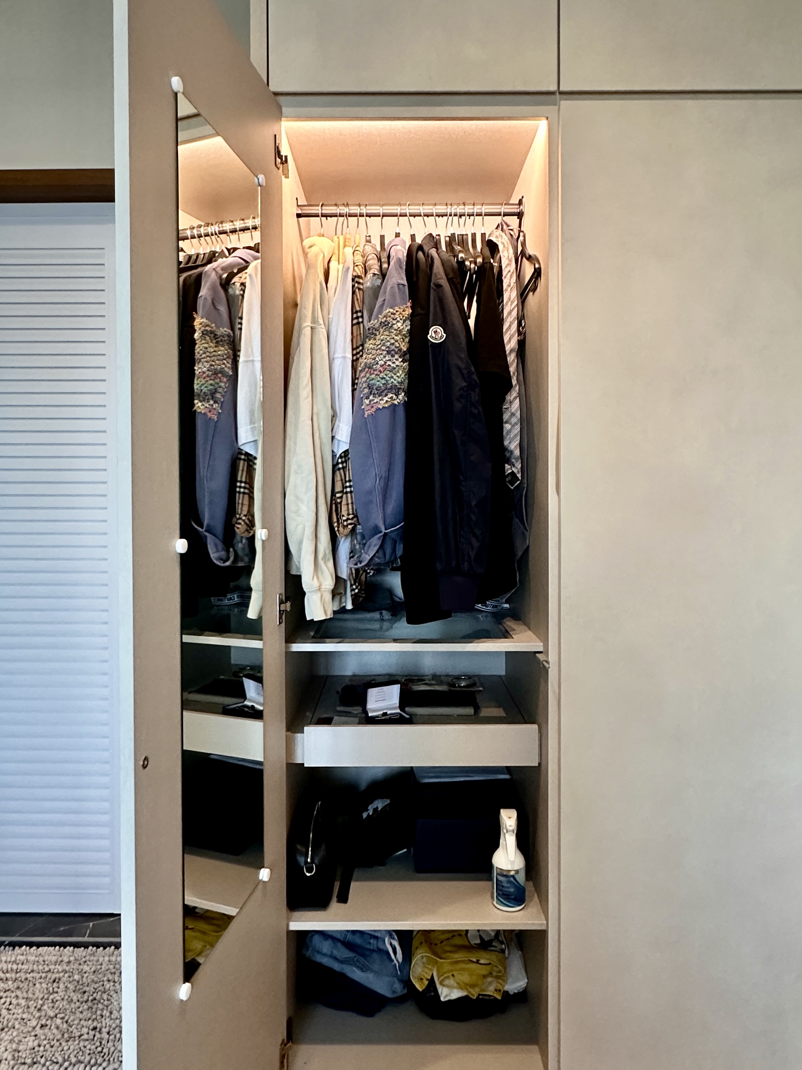 Minimalist Concealed Vanity For Two in Tampines