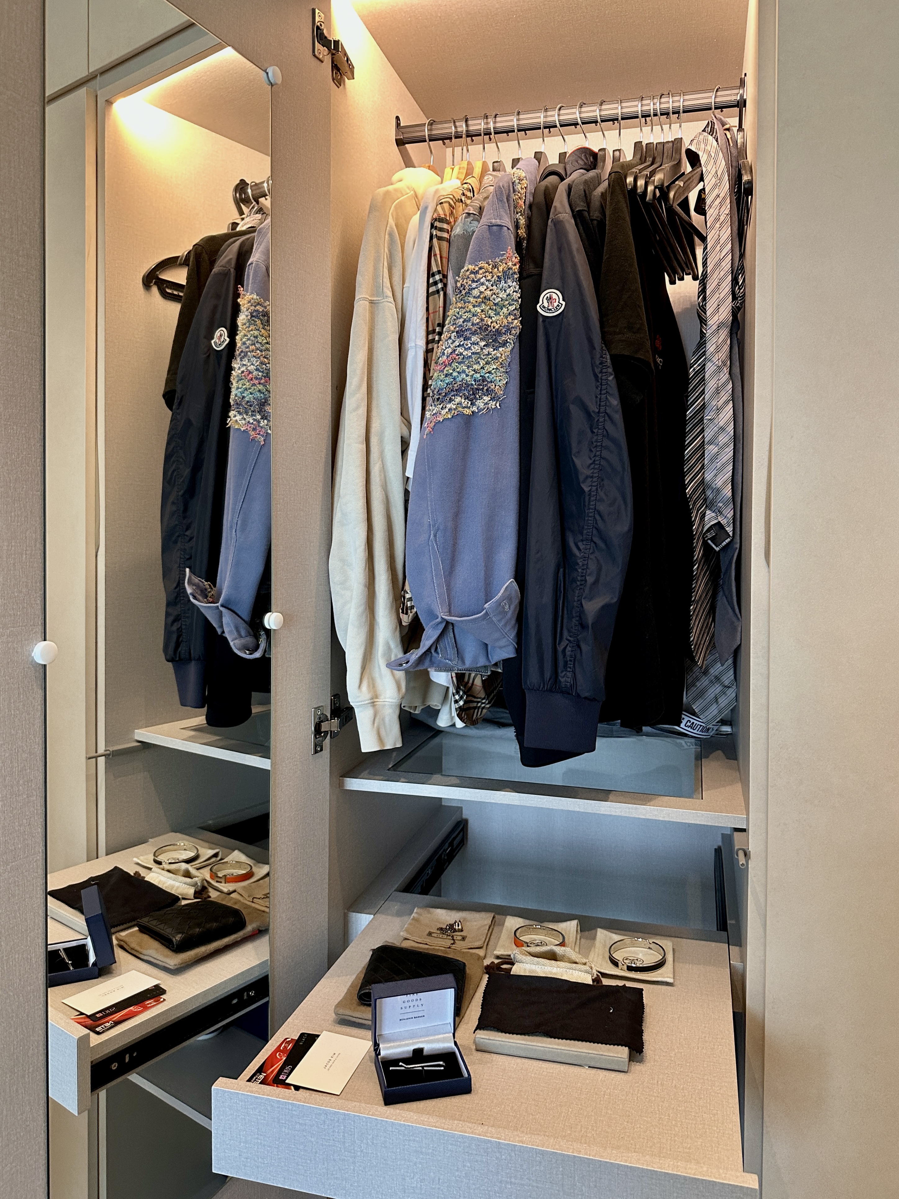 Minimalist Concealed Vanity For Two in Tampines